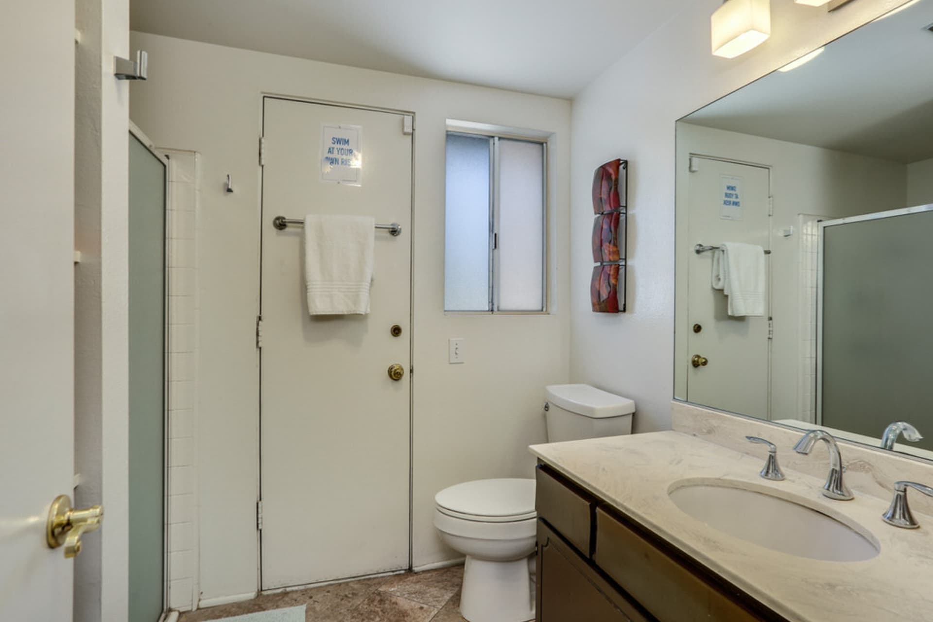 Poolside Terrace - Image 15