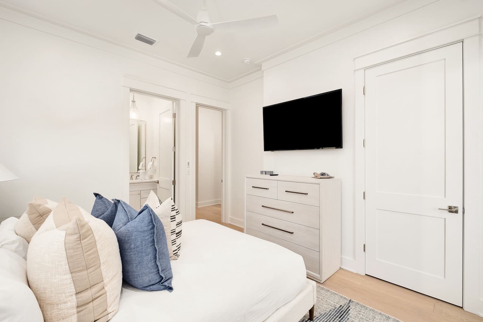 Pelayo Solage - Image 38