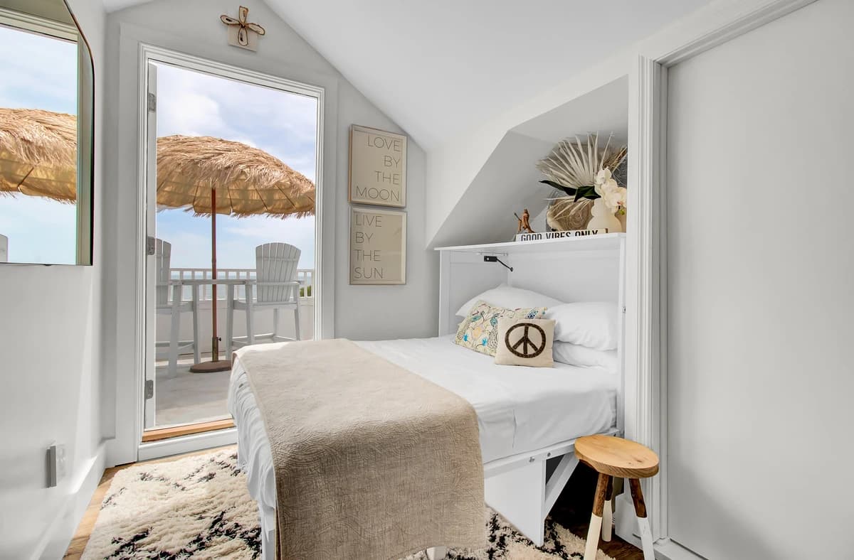 Port O Call #303D - Image 16