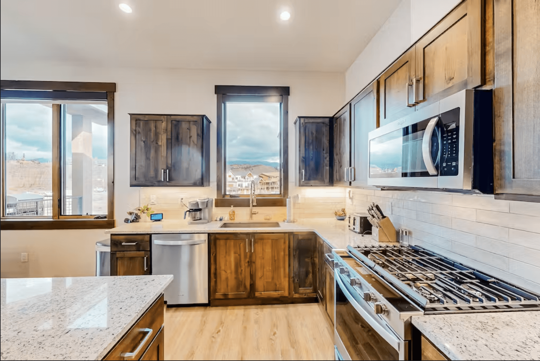 Springview Lane Residence - Image 5