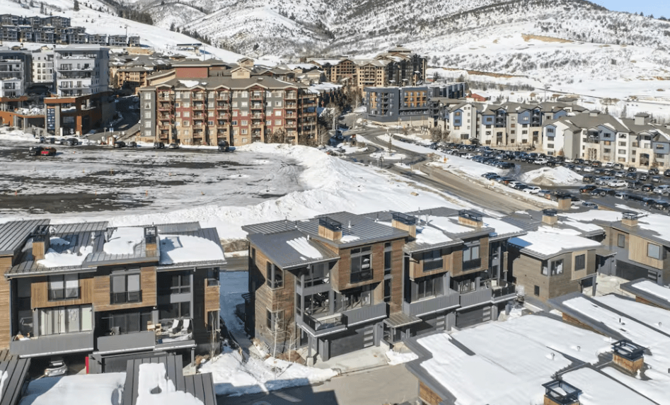 Ridgeline Oasis Place - Image 2