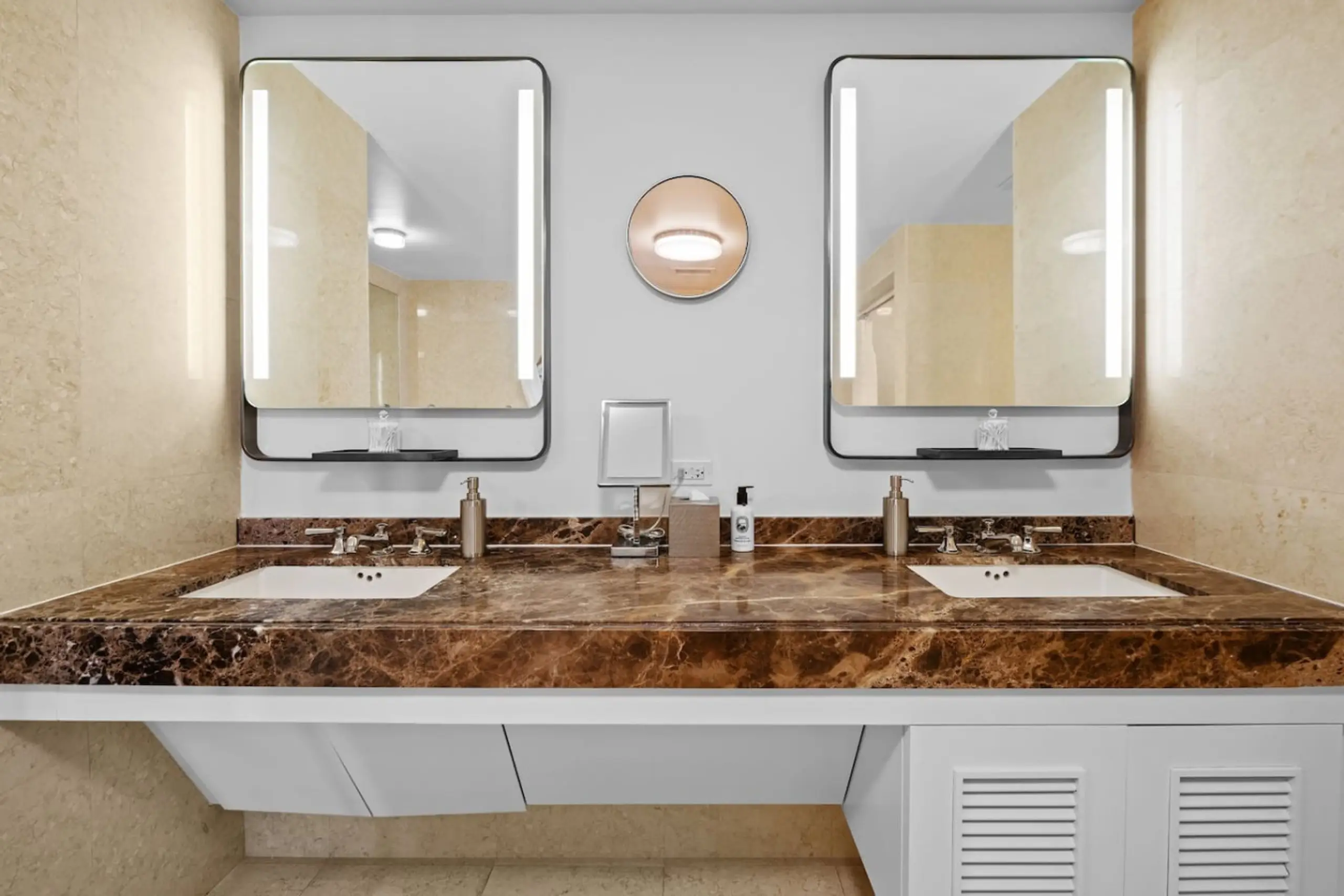 Elysian Residence #1605 at The Ritz-Carlton - Image 11