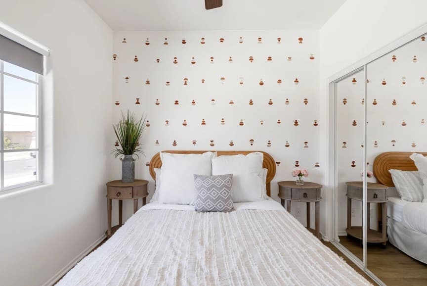 Sunny Palms - Image 16