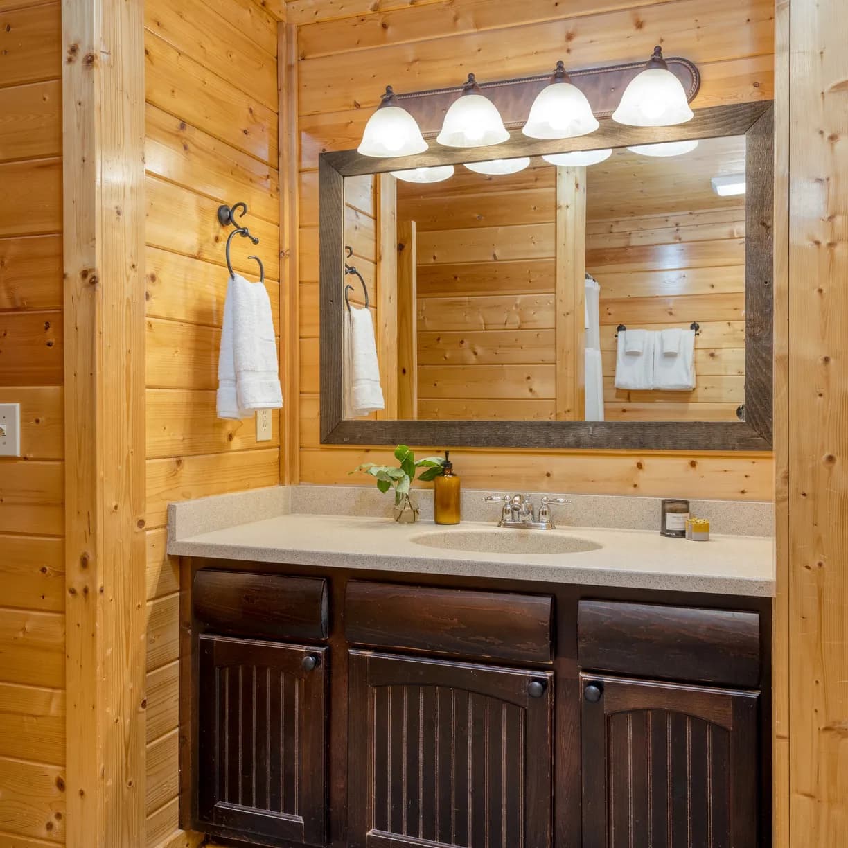 Delmont Manor - Image 37