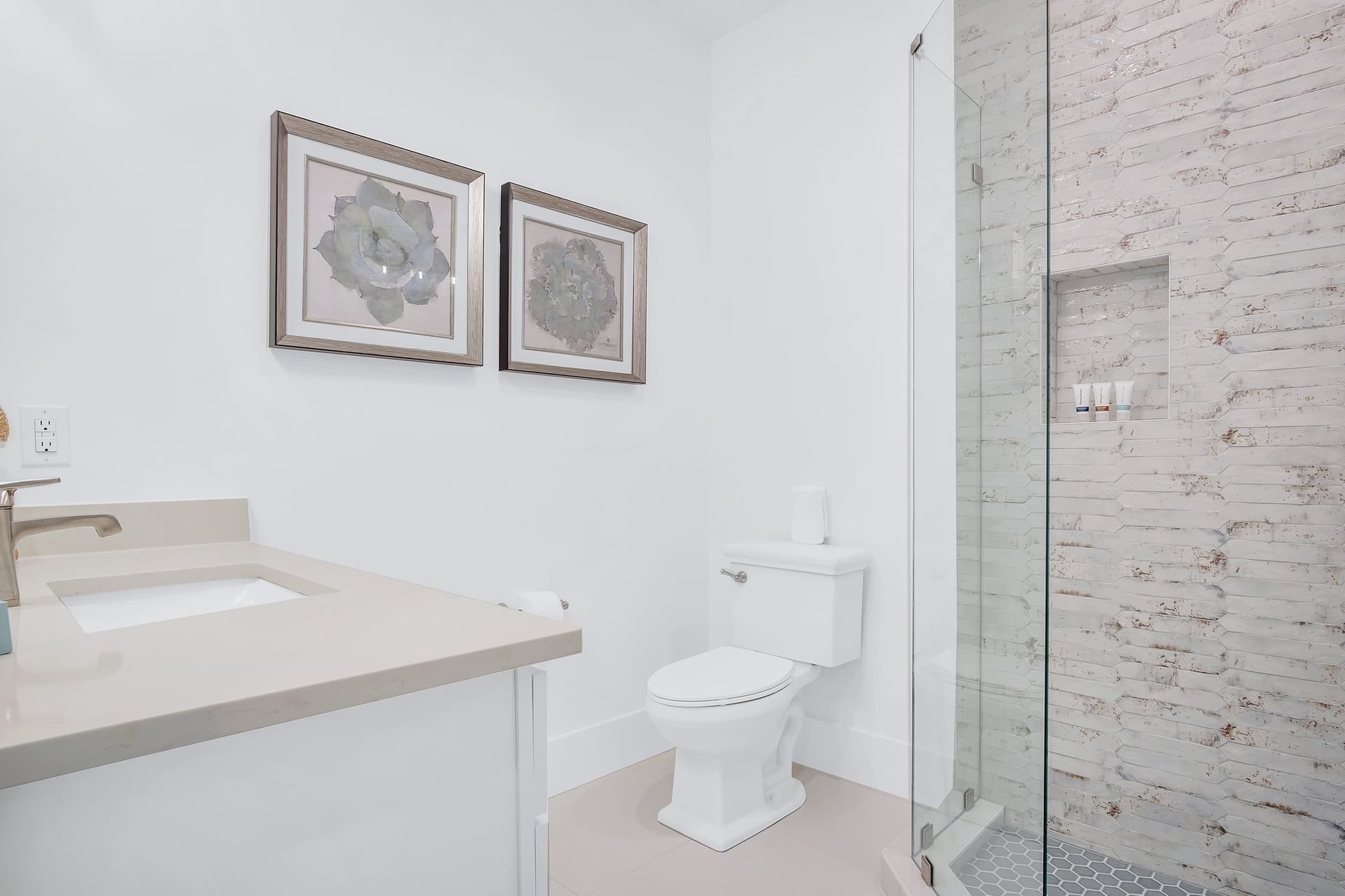 Aces High - Image 22