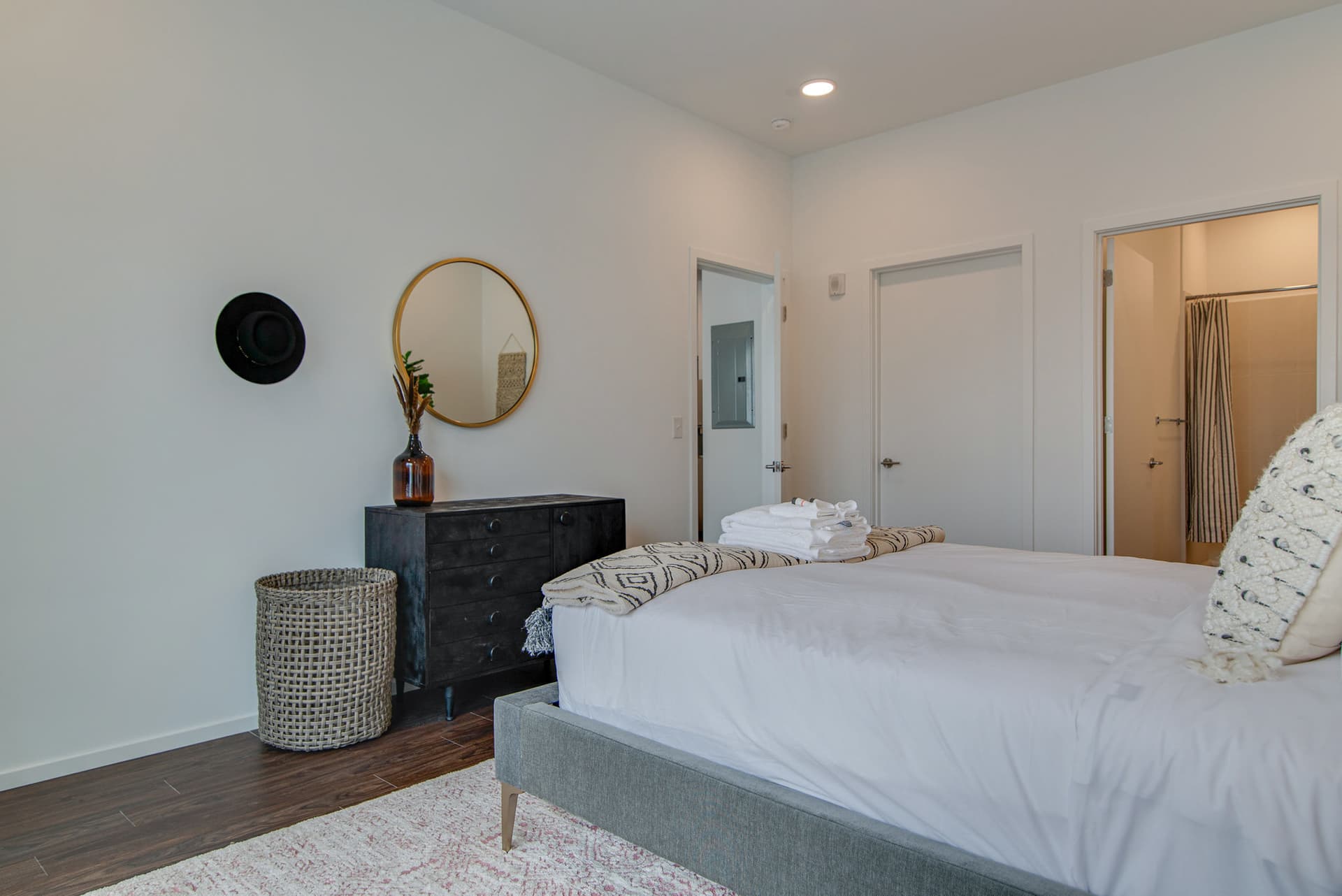 Green Illume Home - Image 11