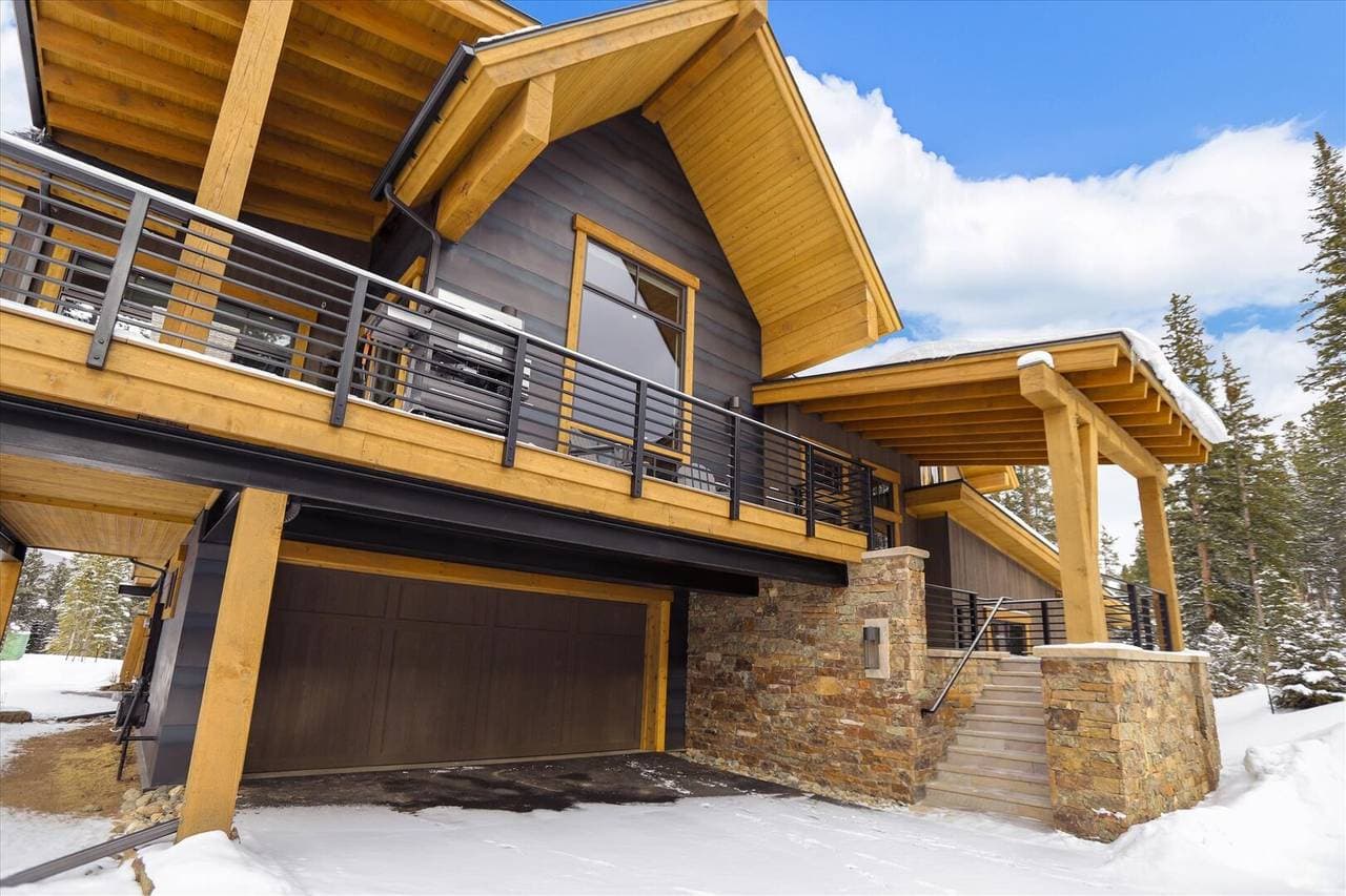 Five Peaks Paradise - Image 51