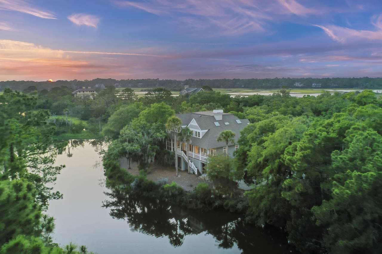 Otter Island Getaway - Image 3