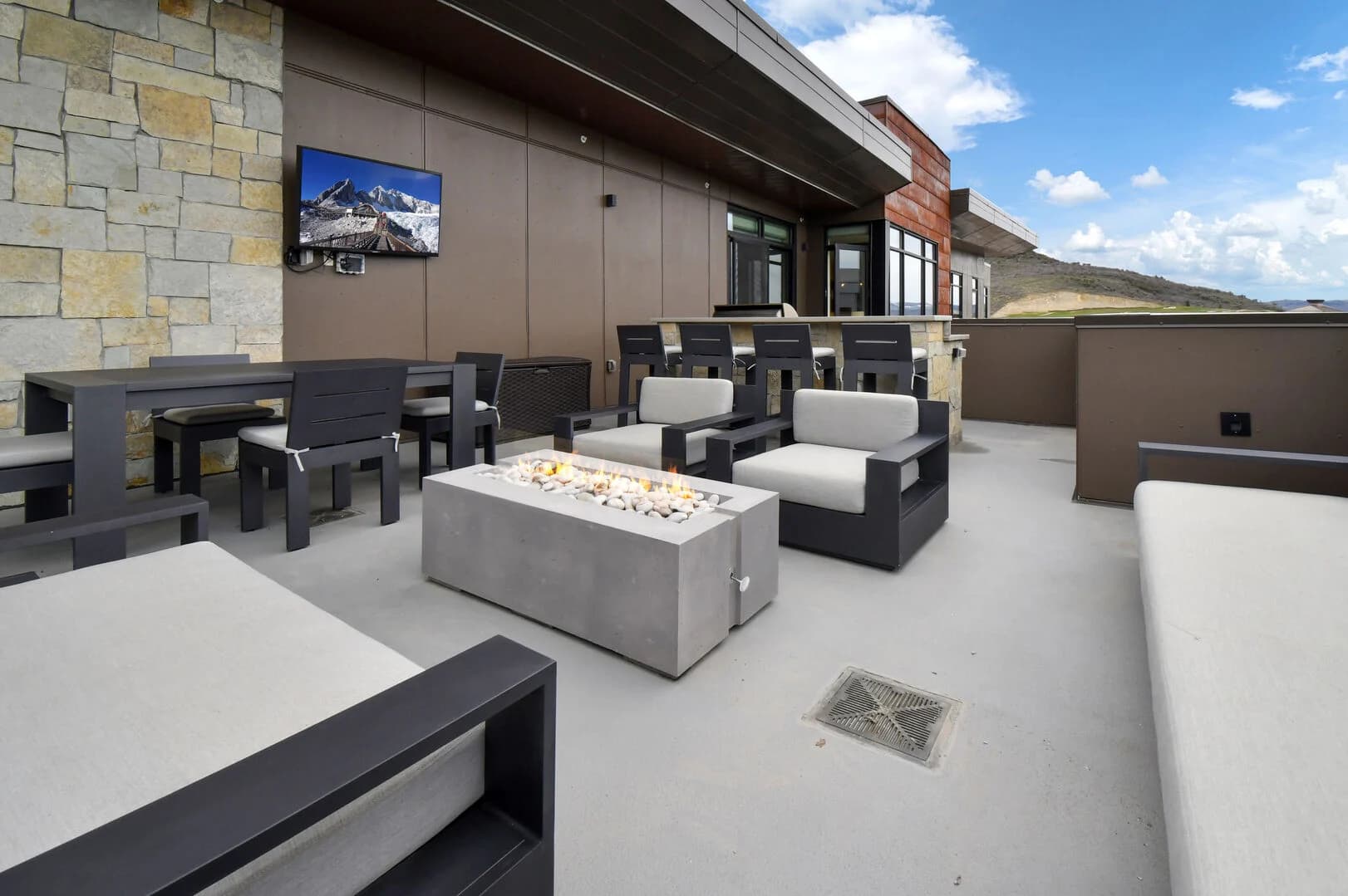 Lift Residence #602 - Image 34