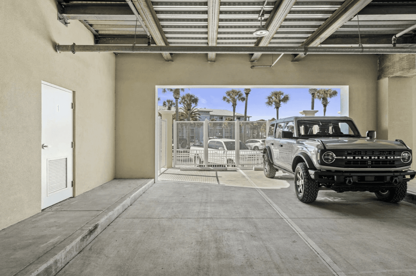 Sea La Vie - Image 37