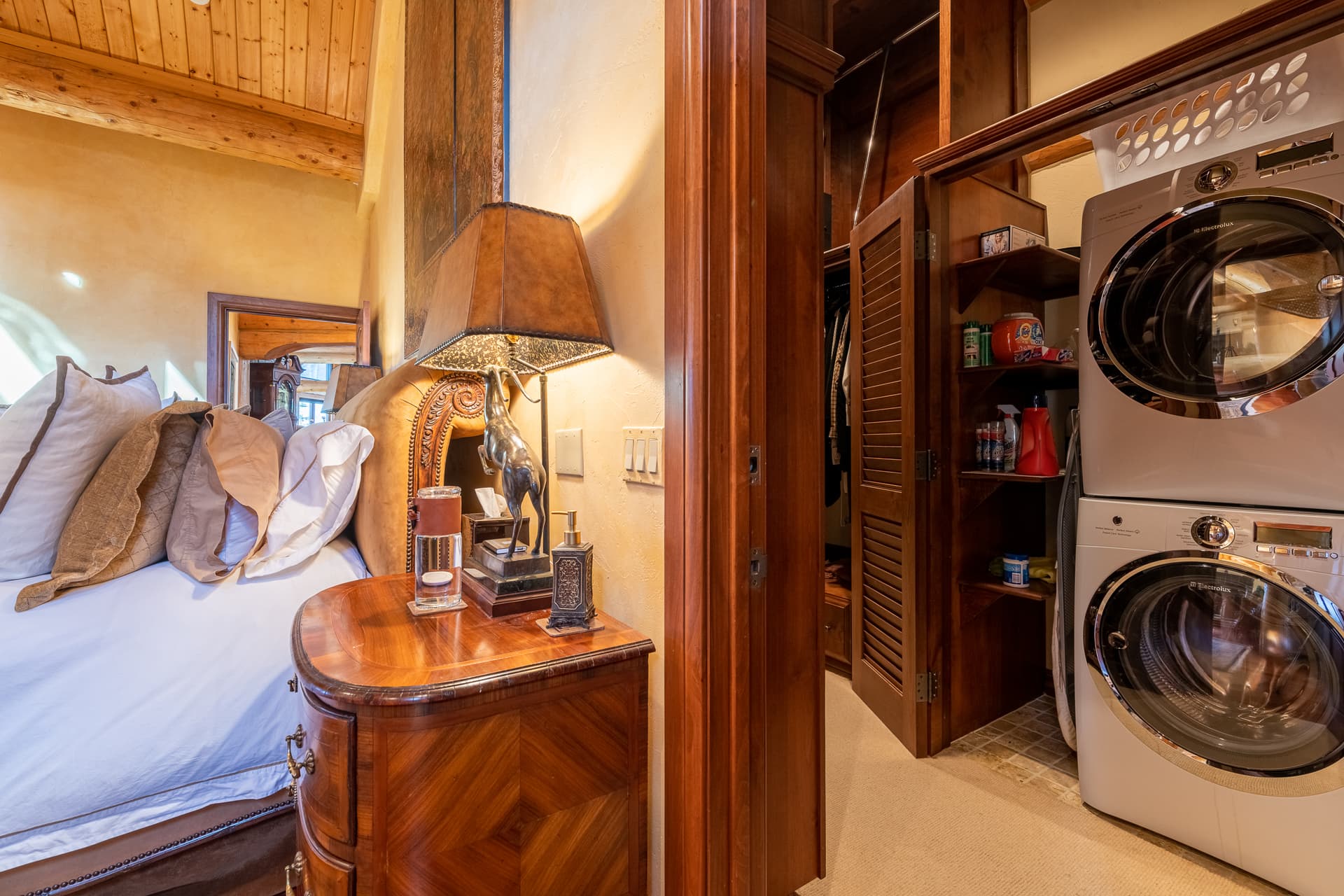 Log Out At Touchdown Retreat - Image 30