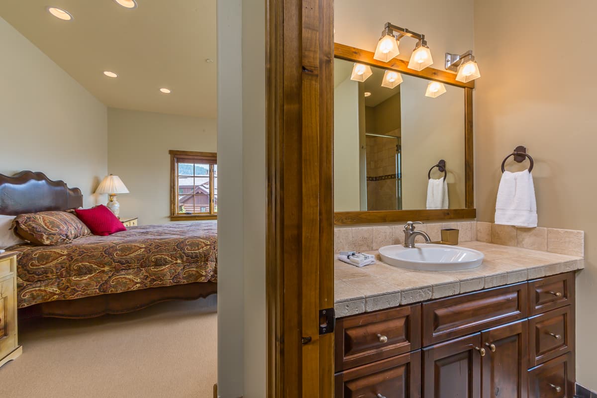 Settlement Cabin - Image 11