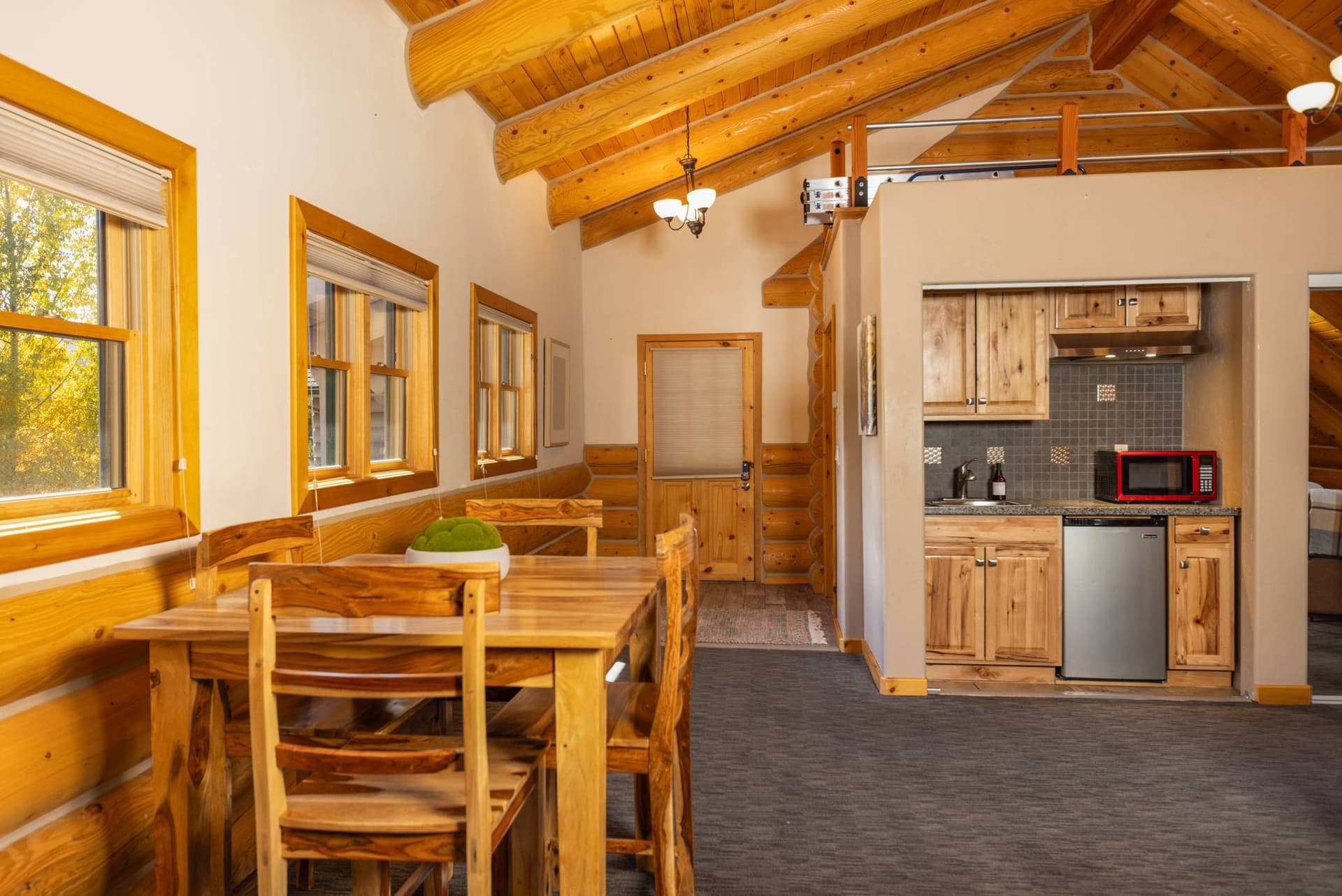 Modern Ski Home - Image 16