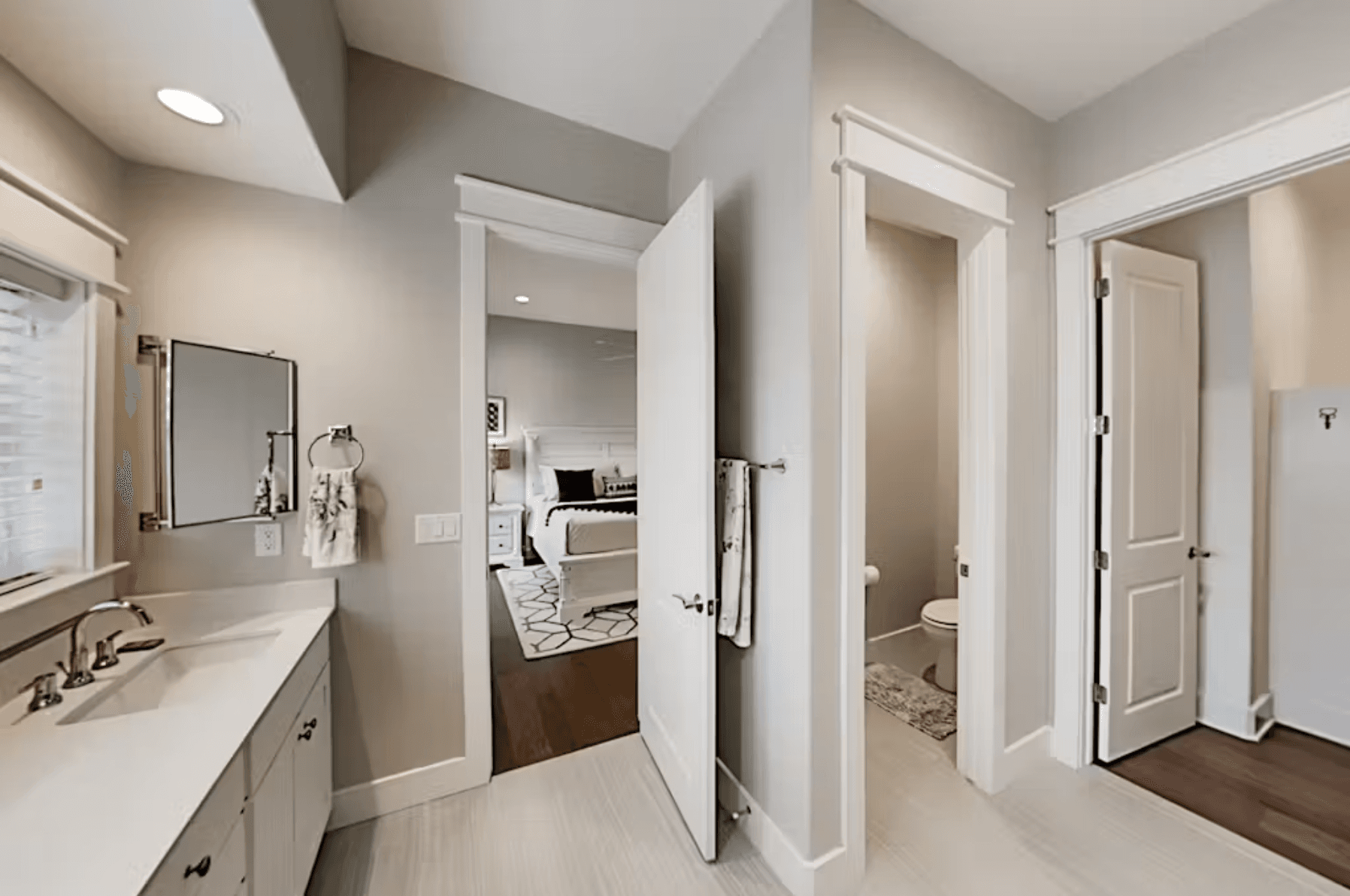 Parrots Cove - Image 15