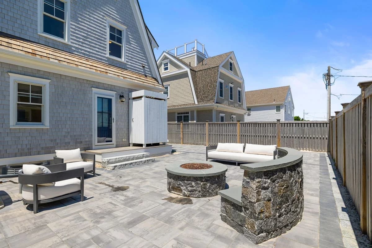 Mayflower Sands - Image 32