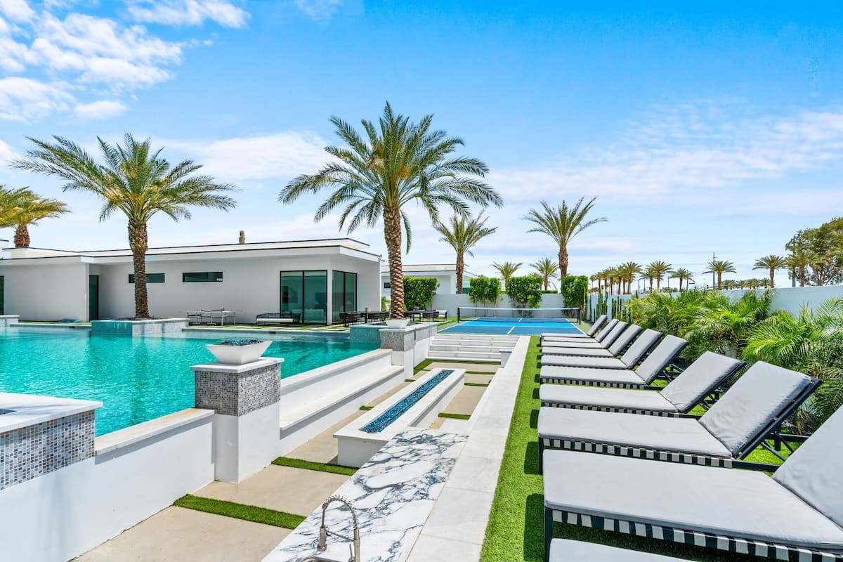 Bravo Villa #12 - Image 60