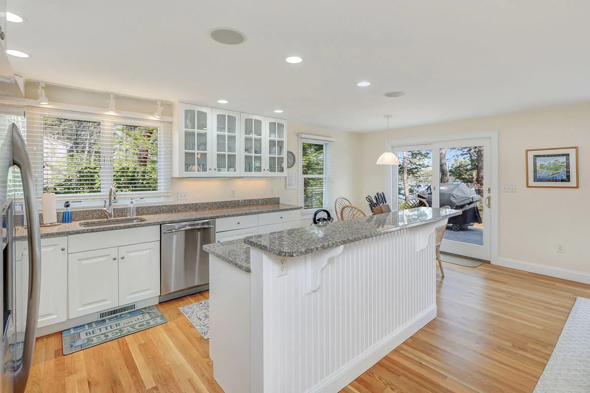 Pond Perch - Image 9