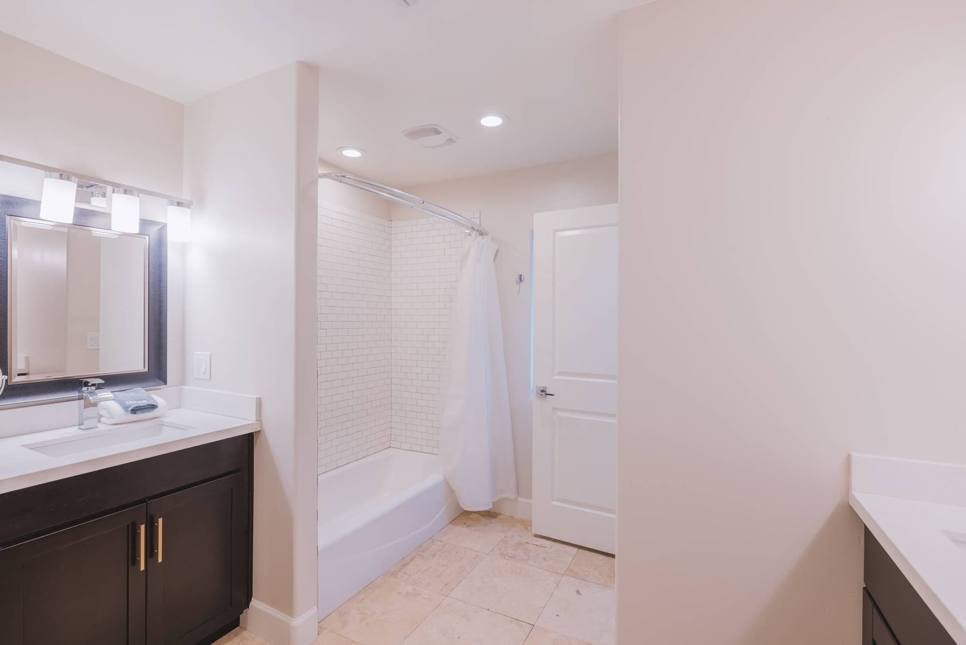 Luxe Resort Retreat - Image 33