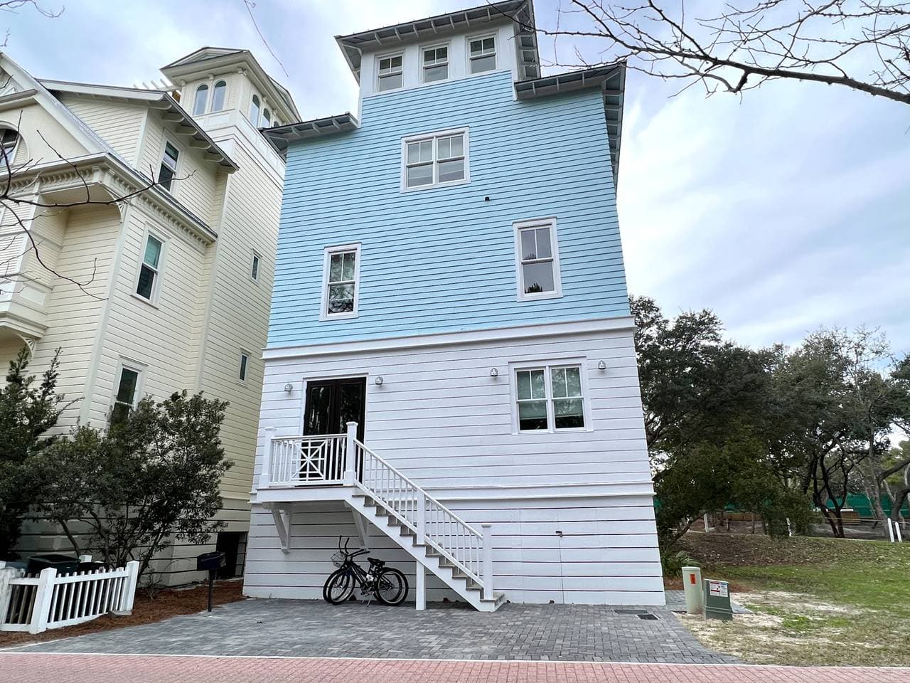 Poppy House - Image 29