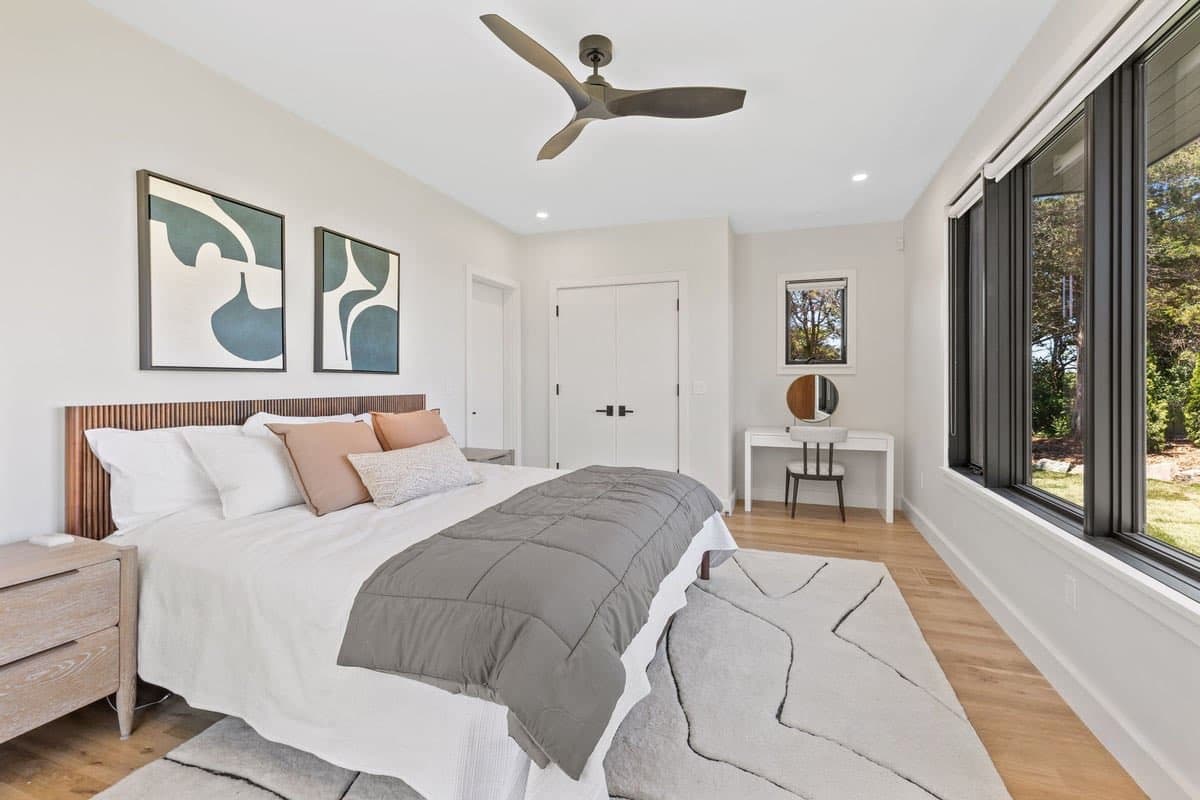 Nauset Heights Luxury - Image 22