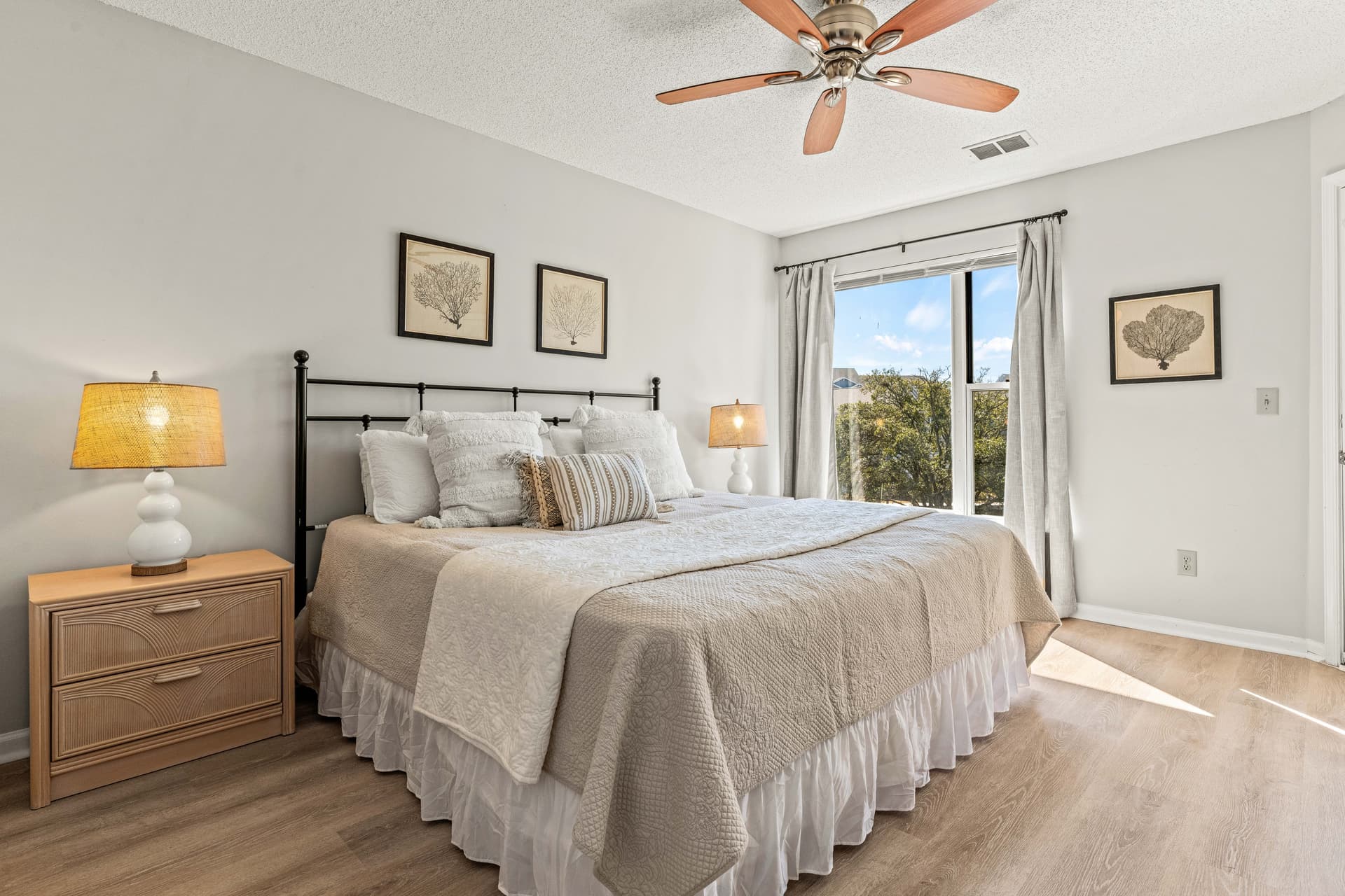 Sun of a Beach Home - Image 11