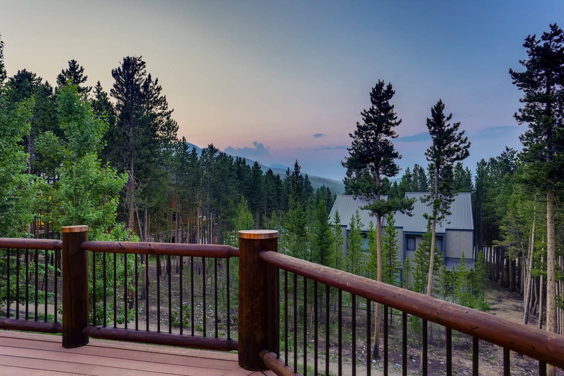 Ski Hi Lodge - Image 30