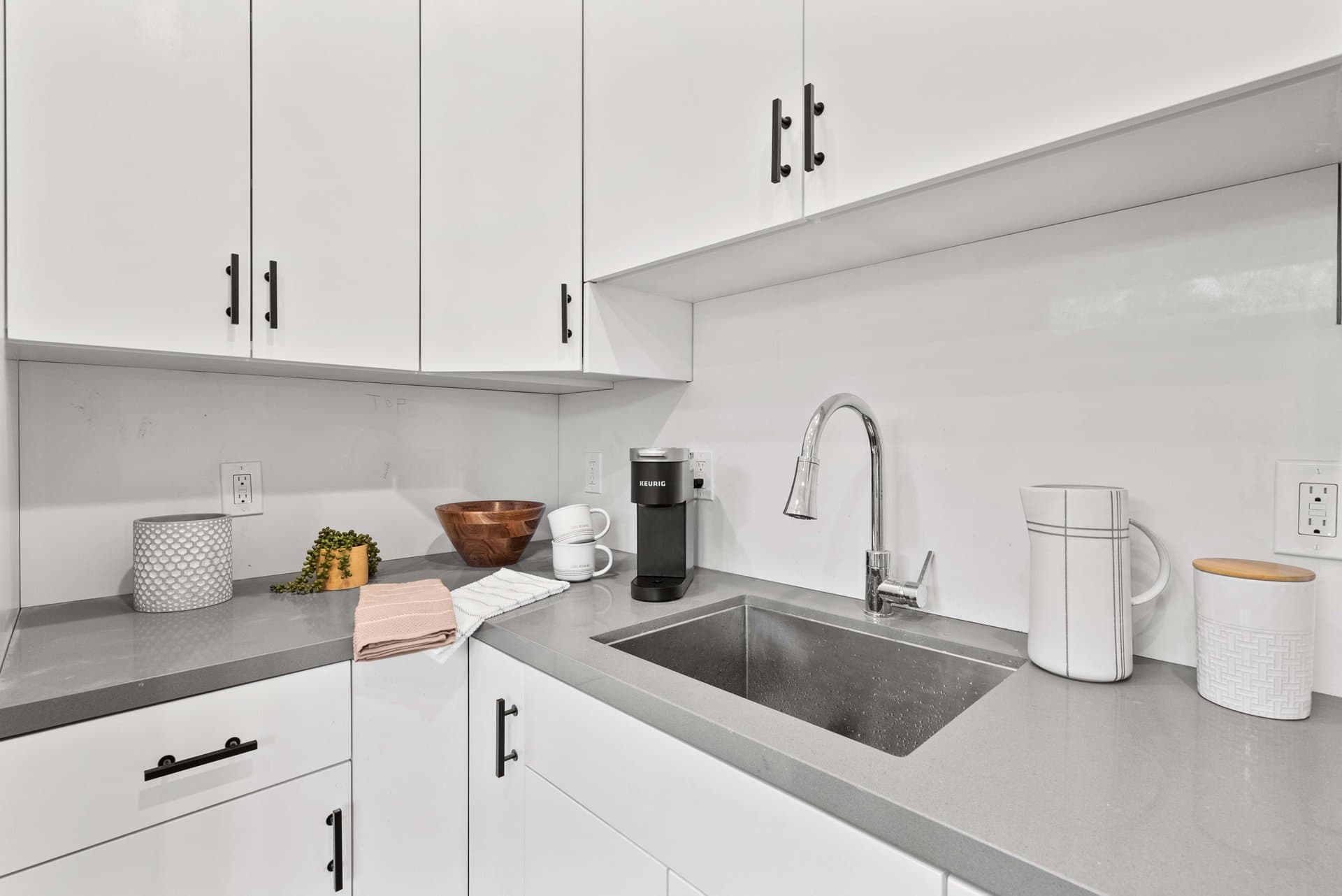 Lake Street - Image 18