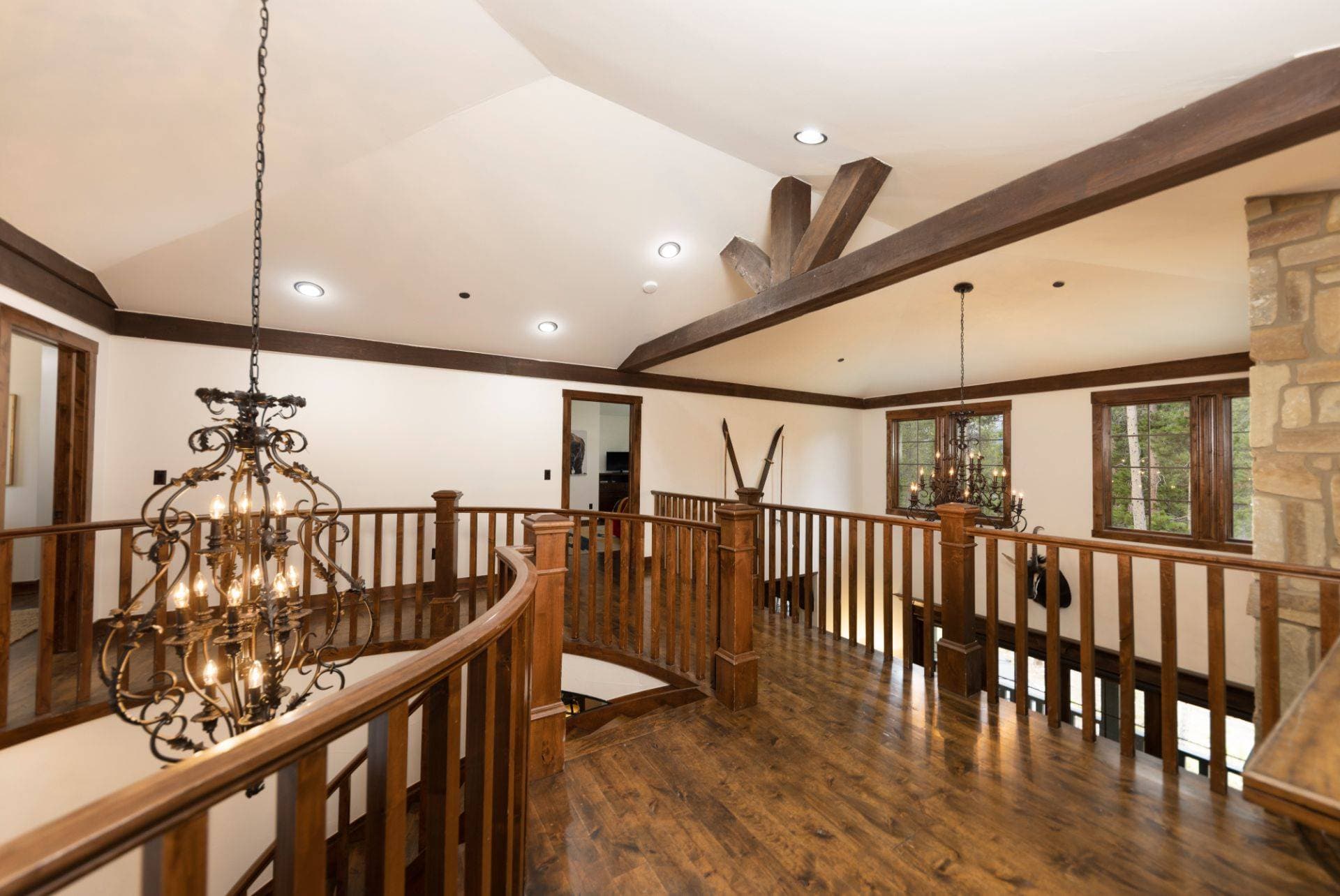 Estate at Baldy Ridge - Image 19