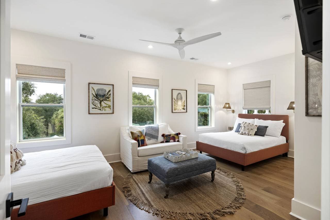 Yacht Harbor #10 - Image 18