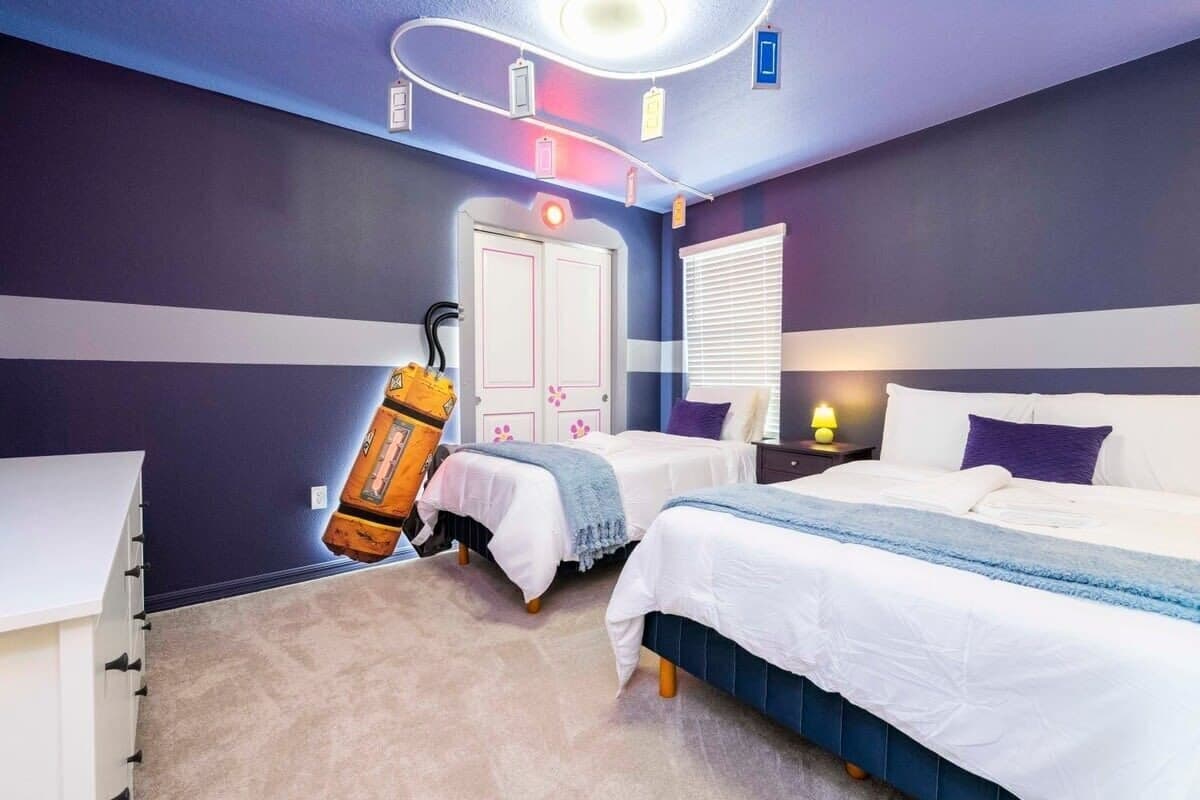 Windsor Island #4458 - Image 22