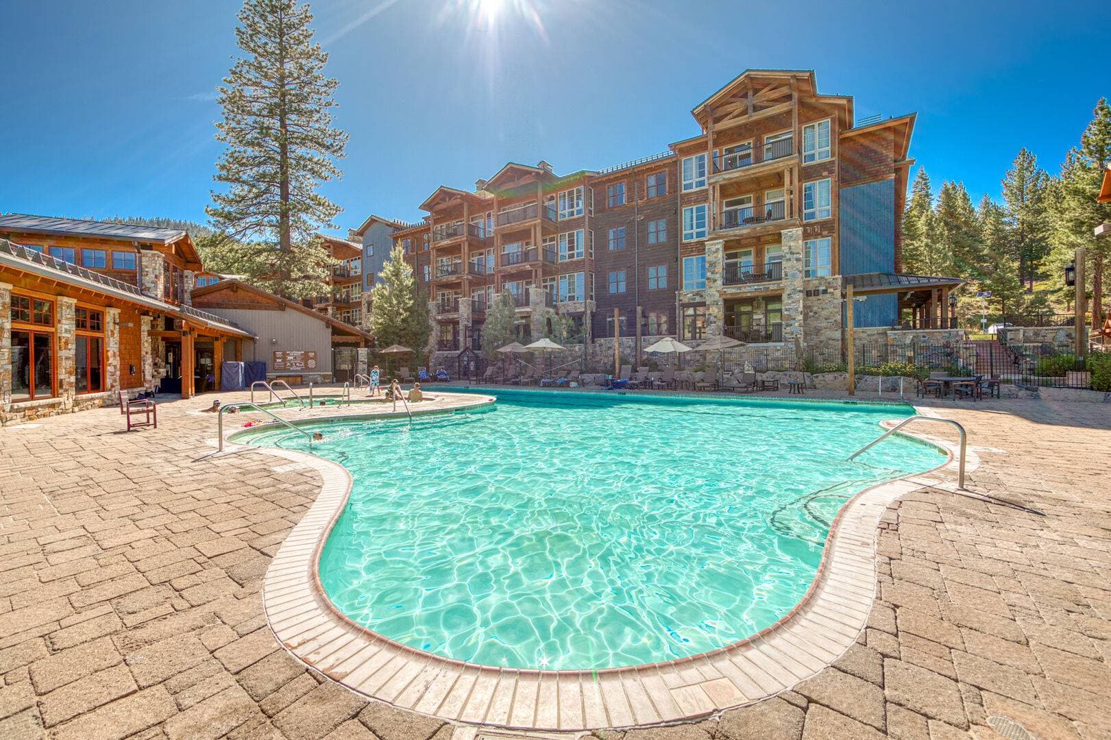 Larkspur Luxe - Image 45