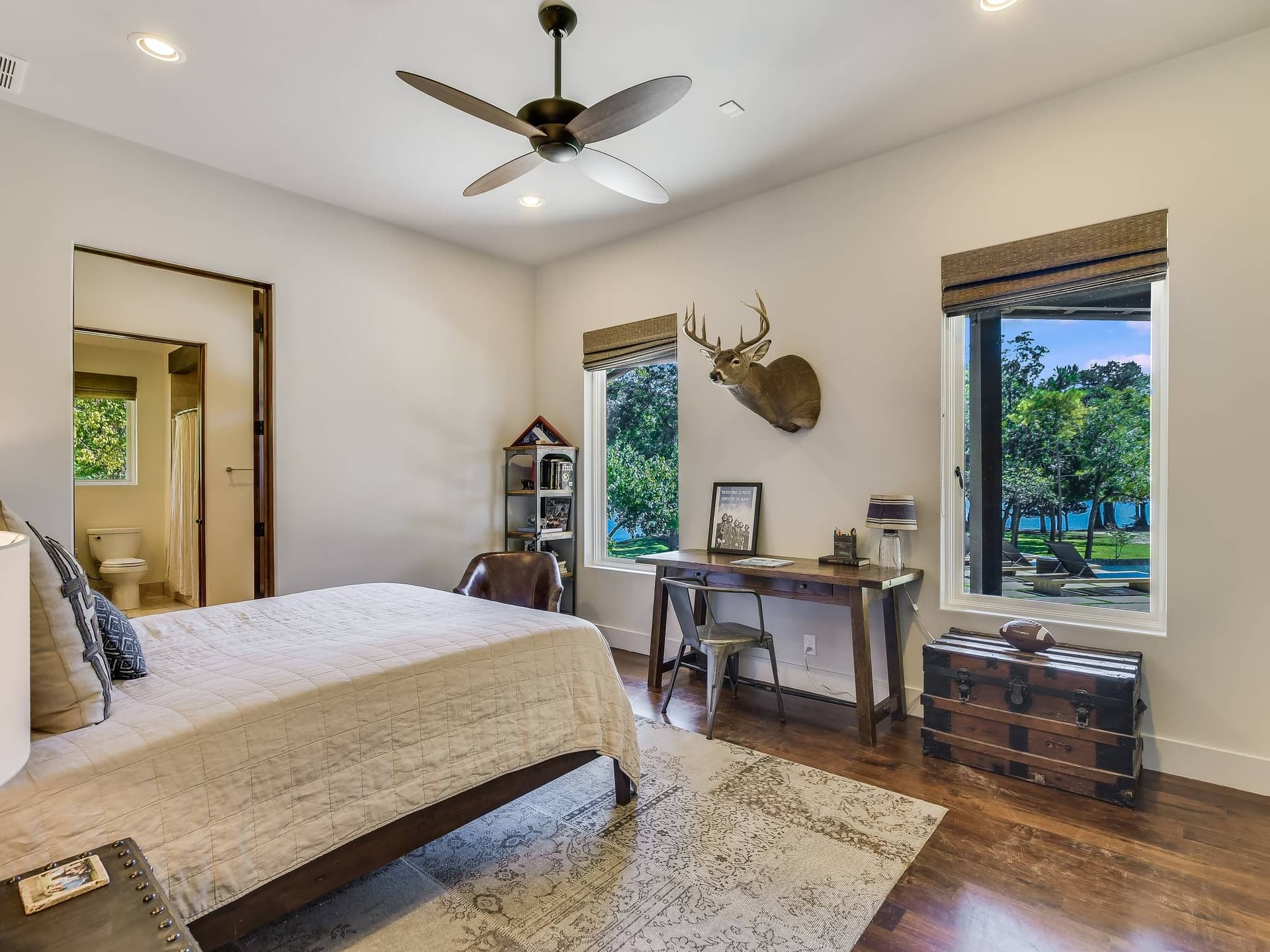 Sapphire on Lake Austin - Image 43