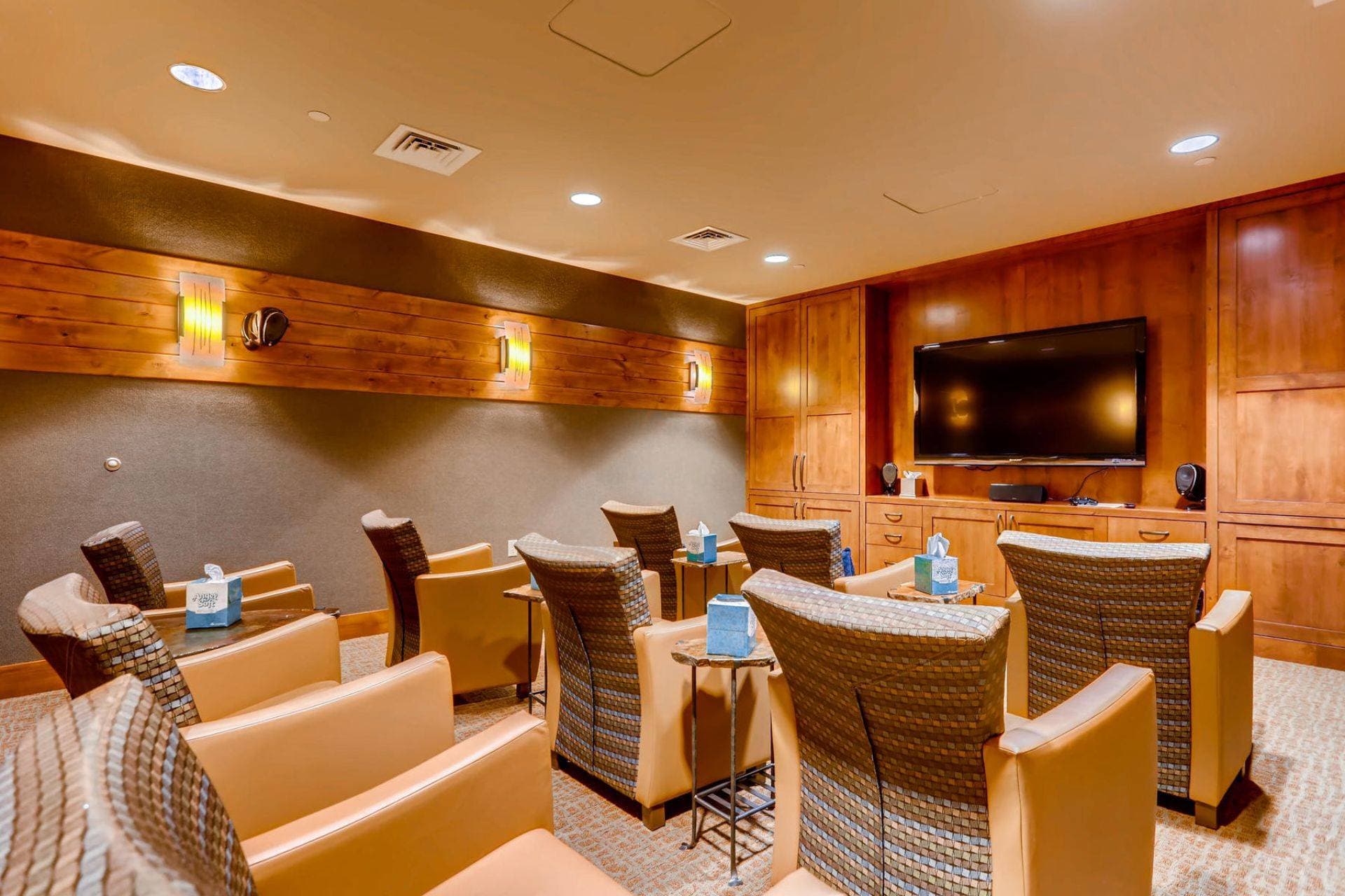 One Ski Hill Home - Image 23