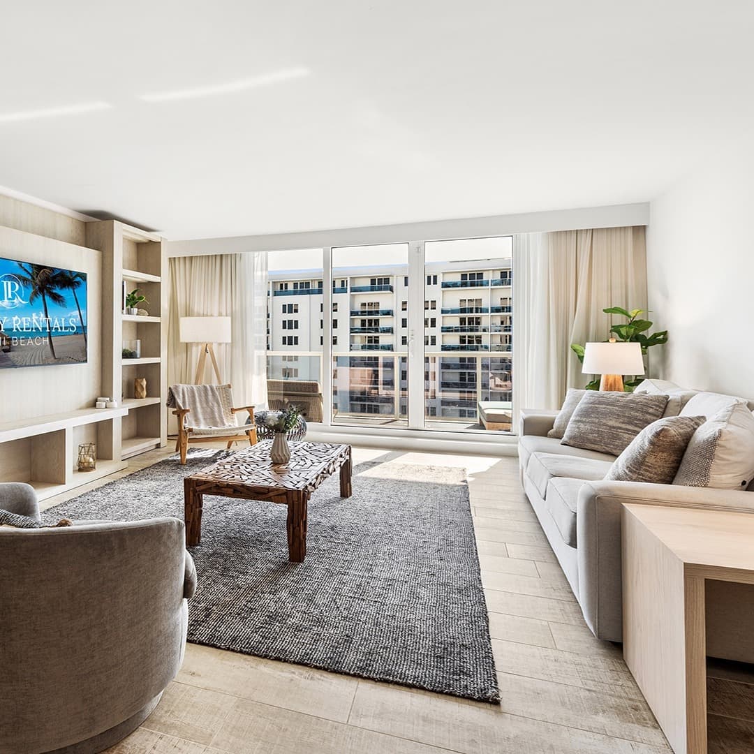 1 Hotel & Homes Residence #1412