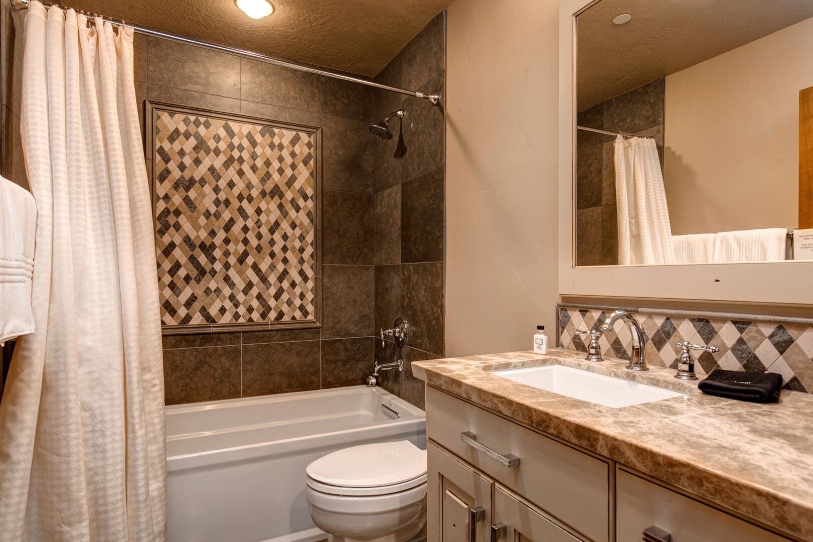 Atop Park City - Image 10