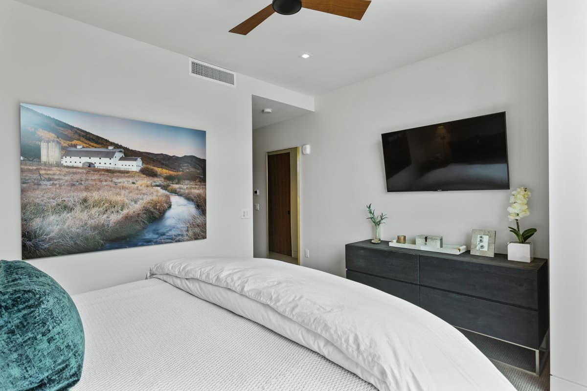 One Empire Pass #305 - Image 12