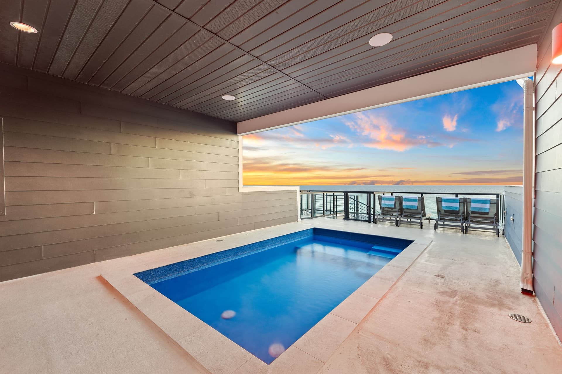 Beachside Haven - Image 44