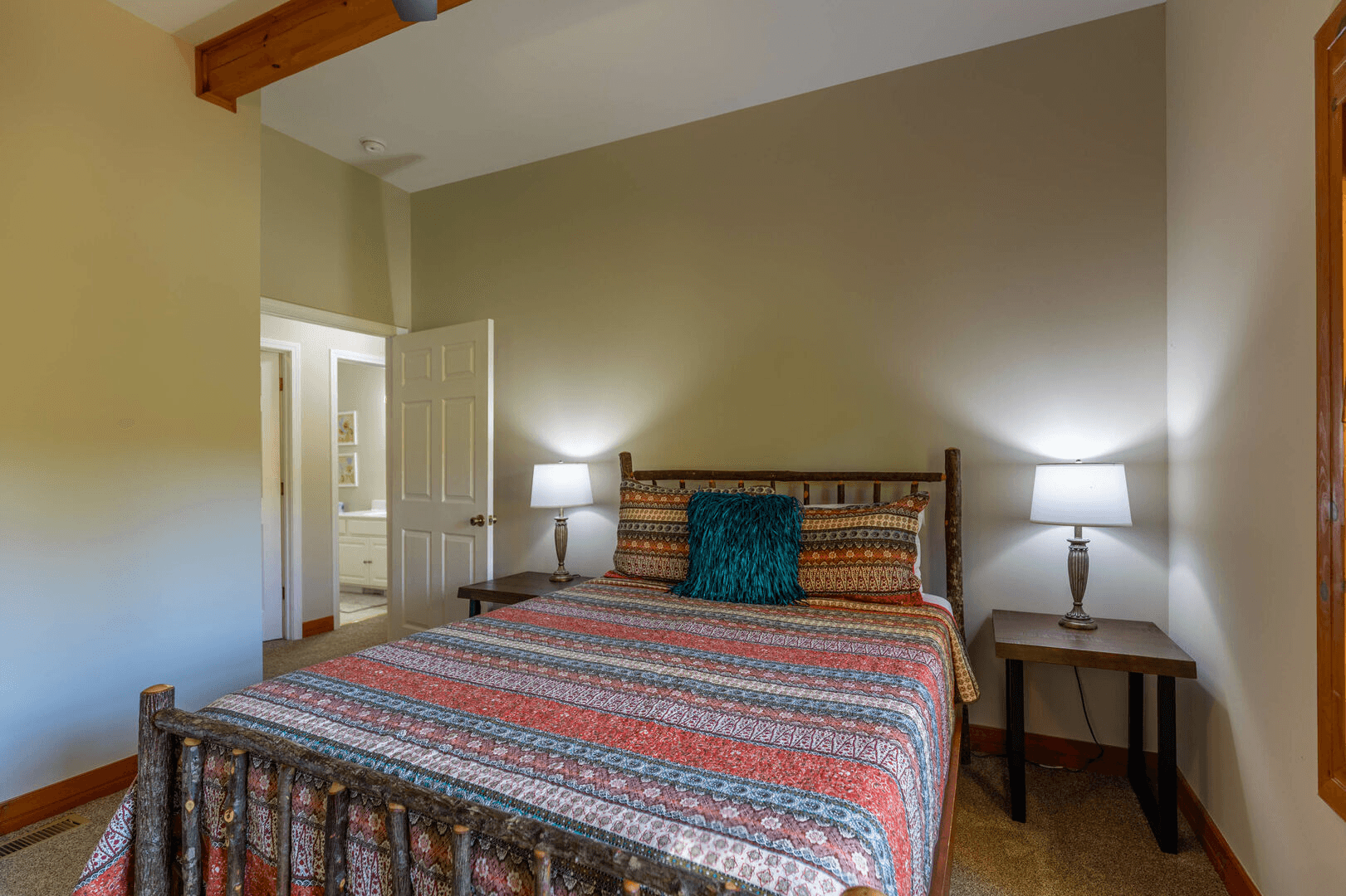 Log Inn at River Ridge - Image 23