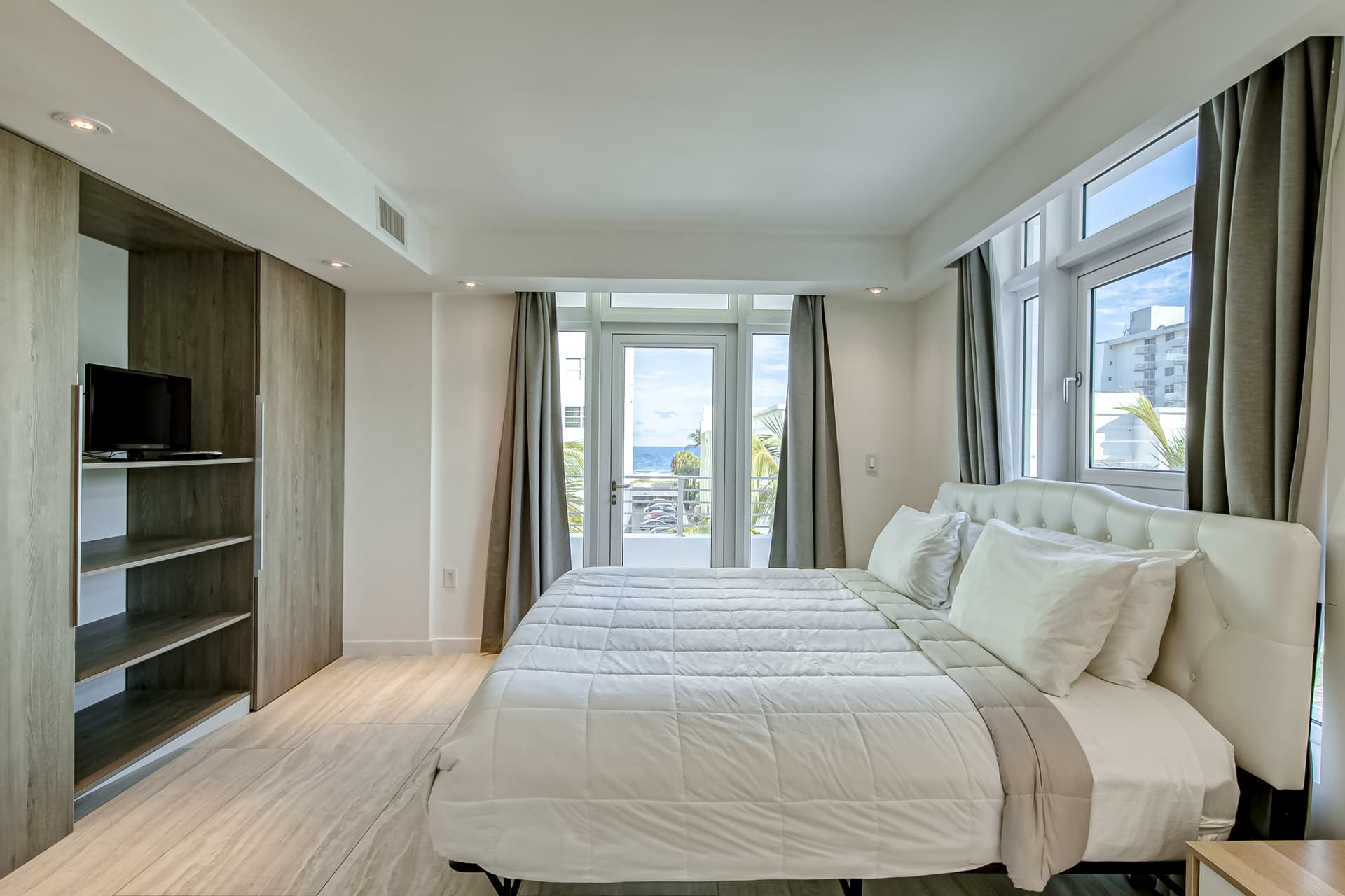 Heart of Sobe Residence - Image 10