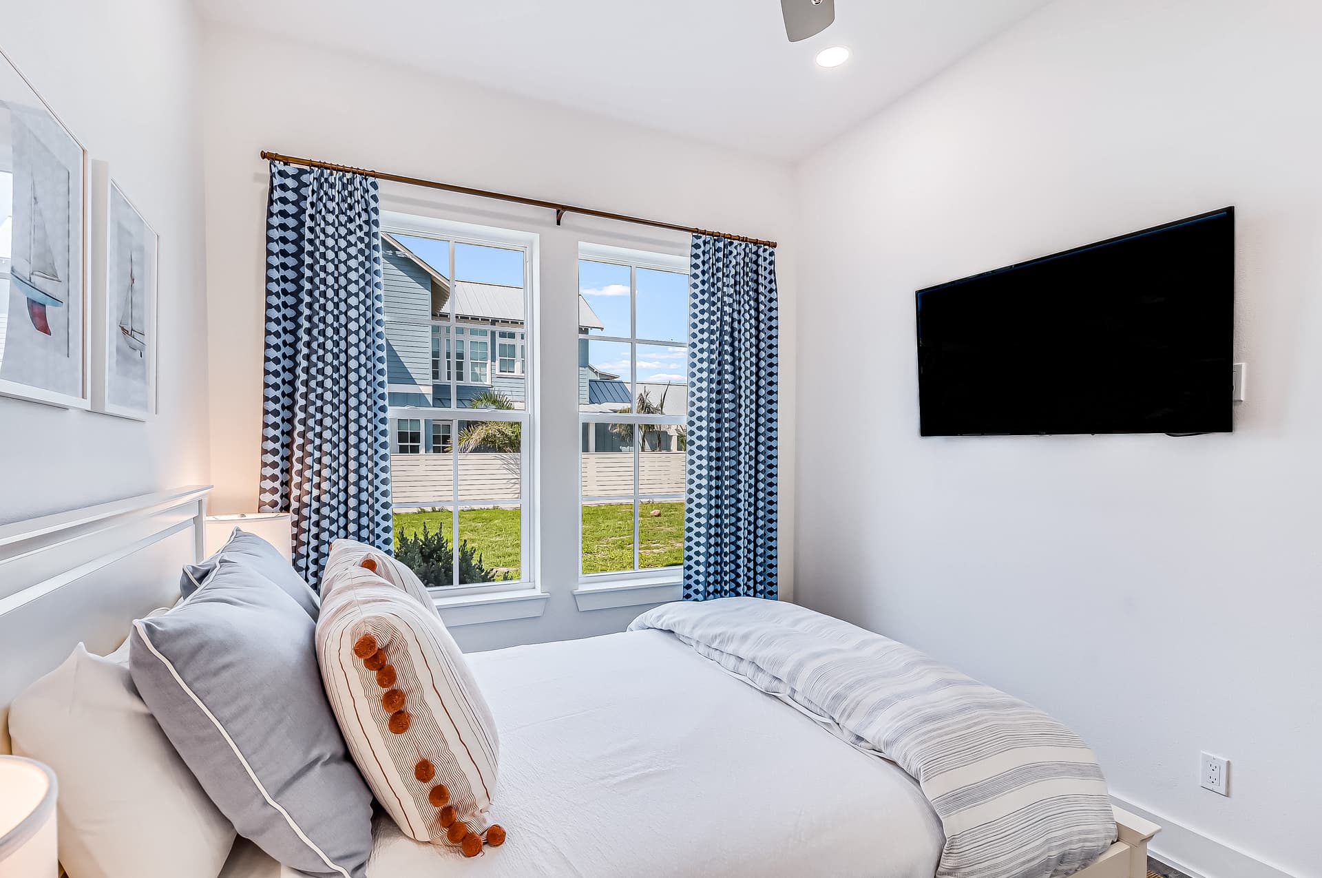 Sunset House - Image 32