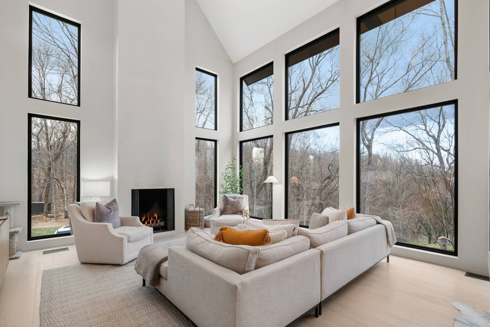 Hilltop Hideaway - Image 2