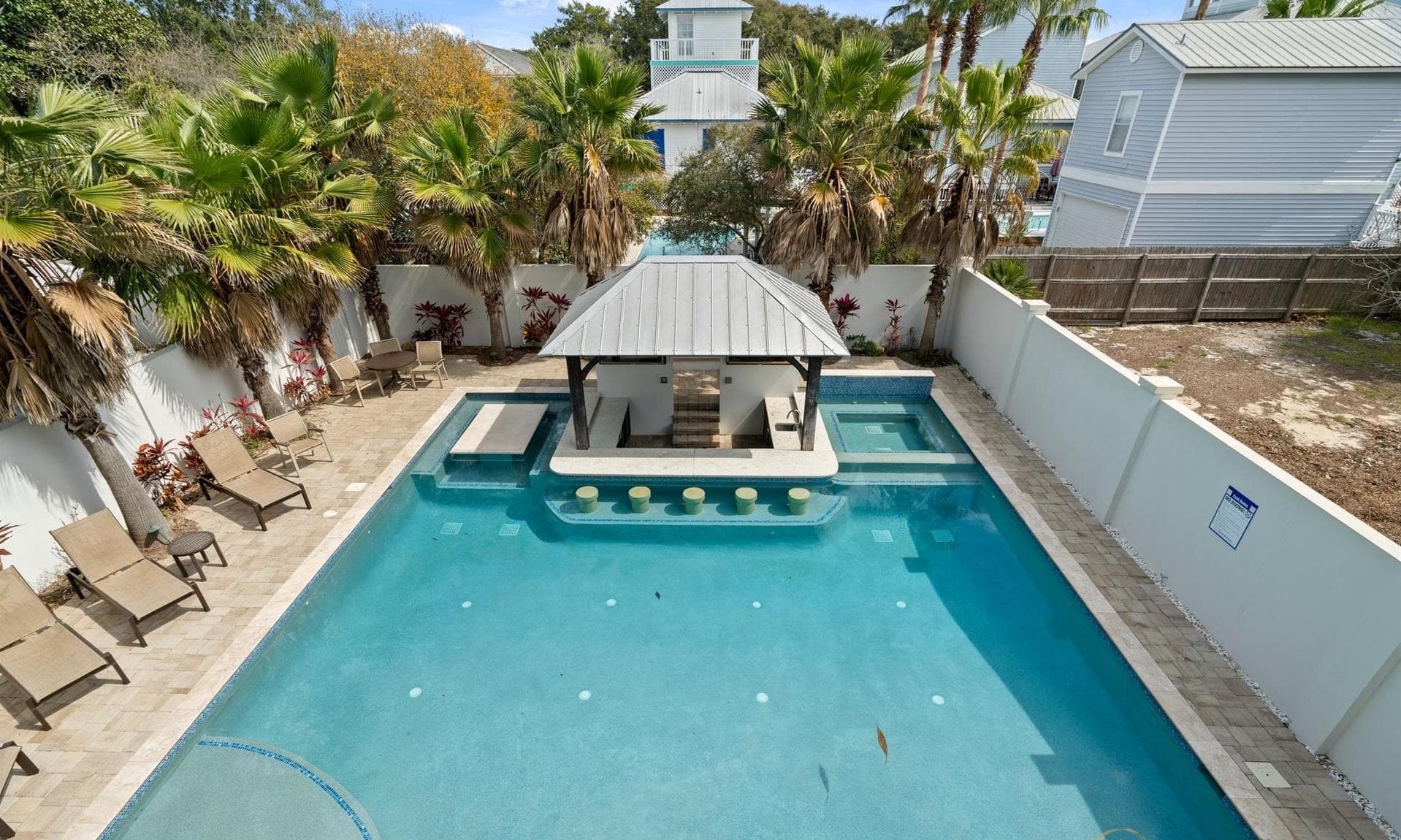 Life Aquatic Villa - Image 50