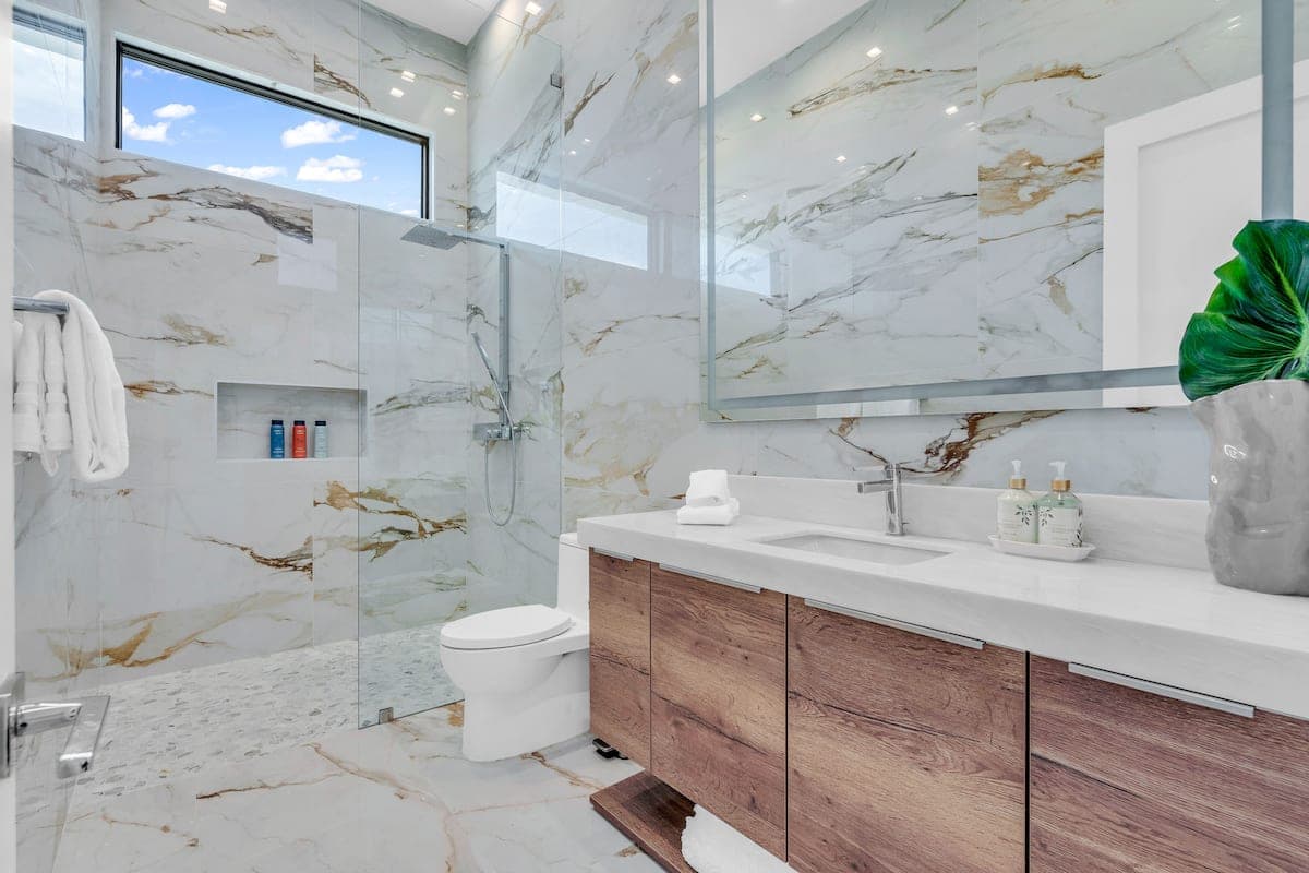 Bravo Villa #8 - Image 30