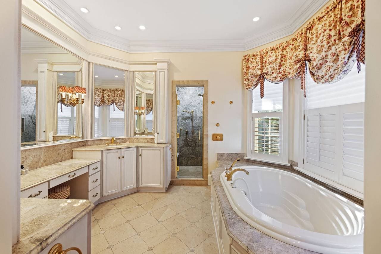 Yellow Throat Lane - Image 36