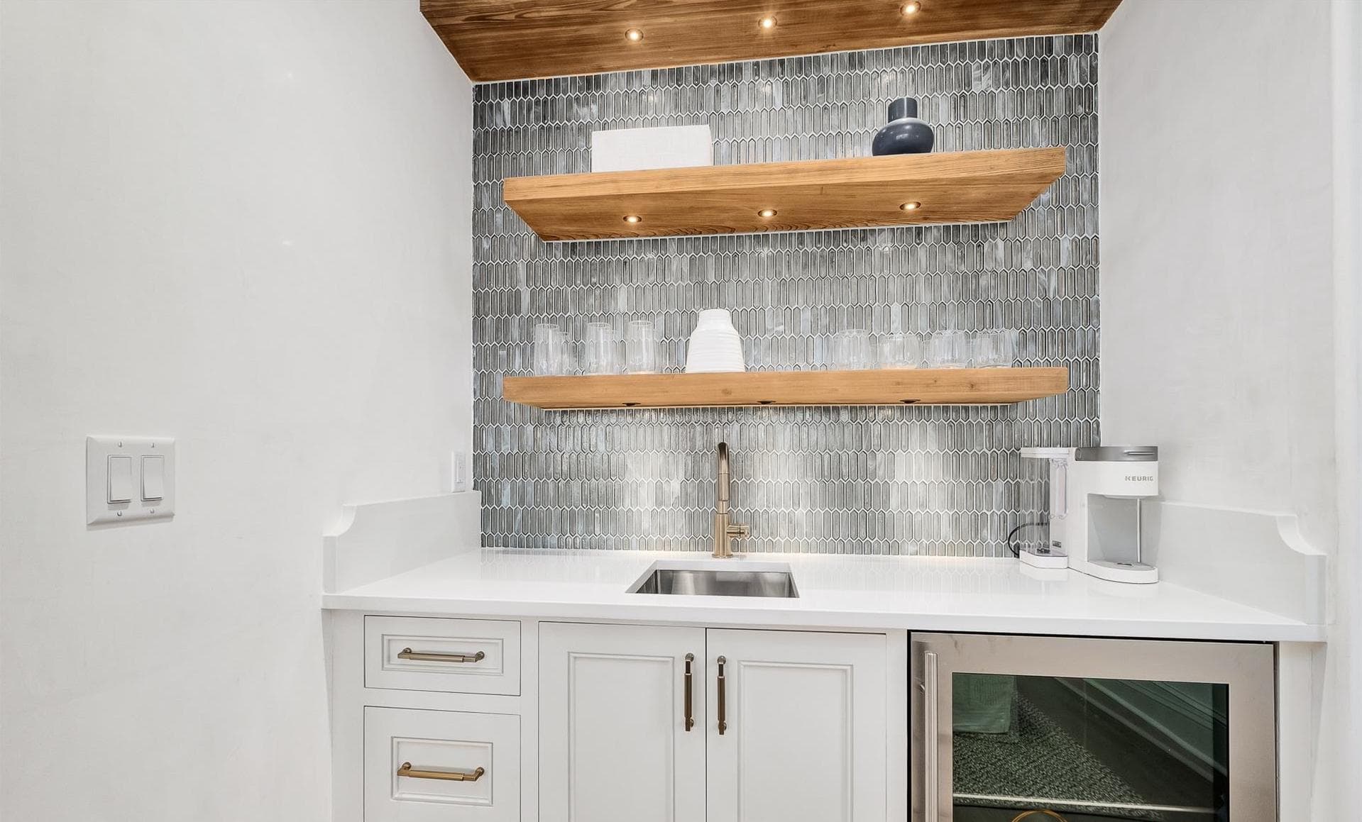 Seawalk Sanctuary - Image 20