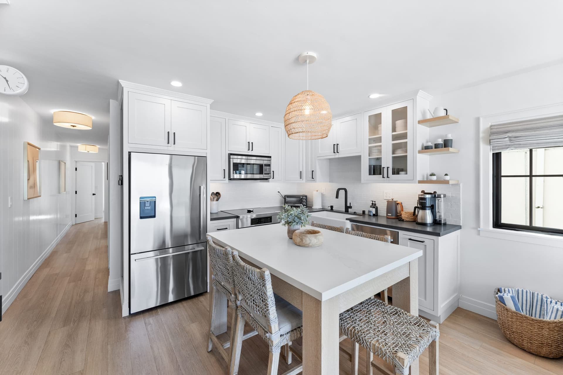 Entire Upper Oceanfront Rooftop Masterpiece - Image 16