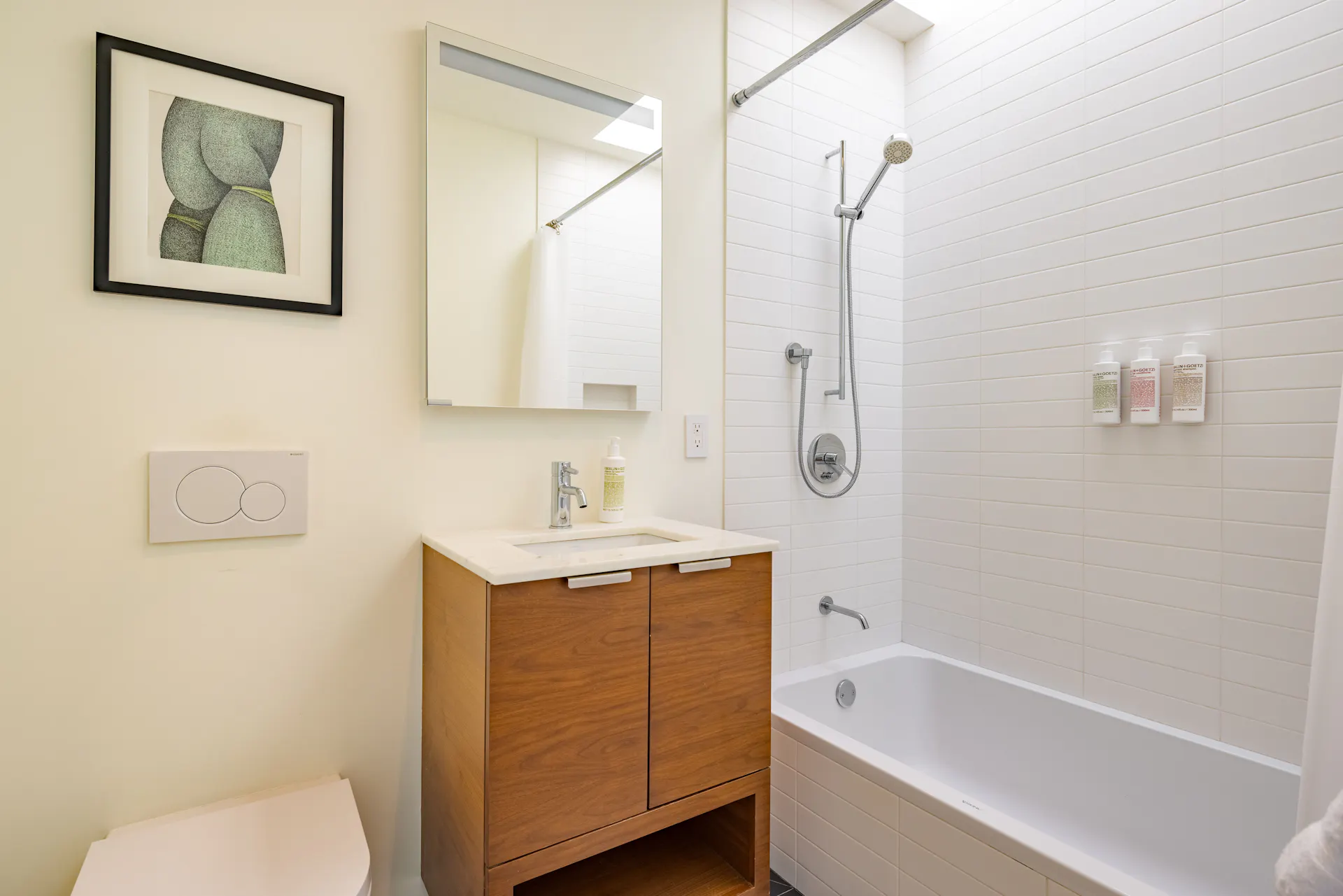 Empire House - Image 22