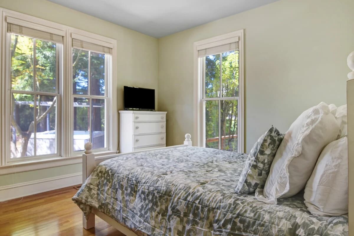 Armstrong Estate - Image 26