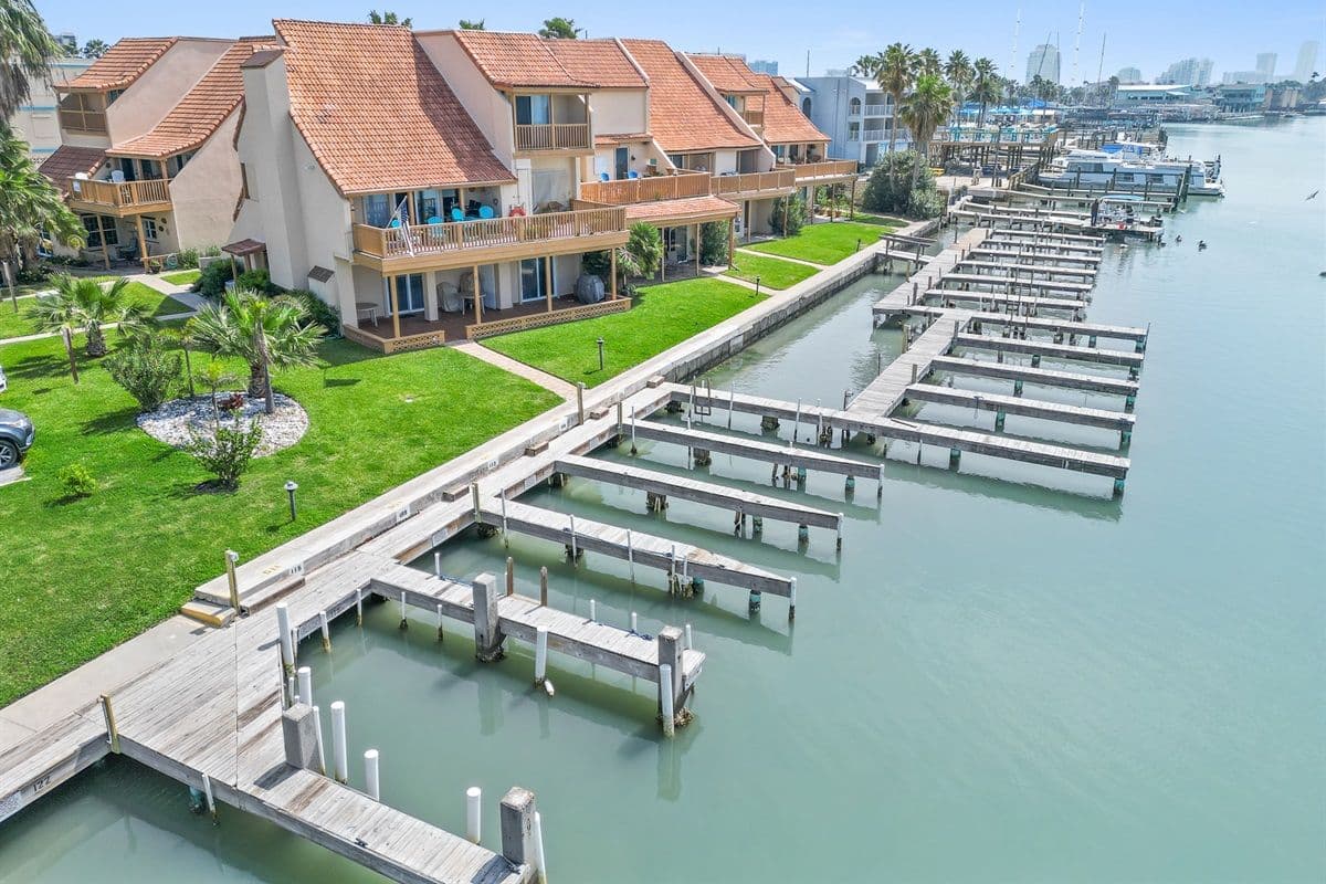 Casa Laguna Residence - Image 32