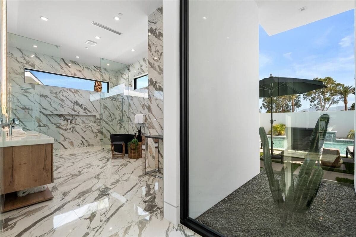 Bravo Villa #11 - Image 37